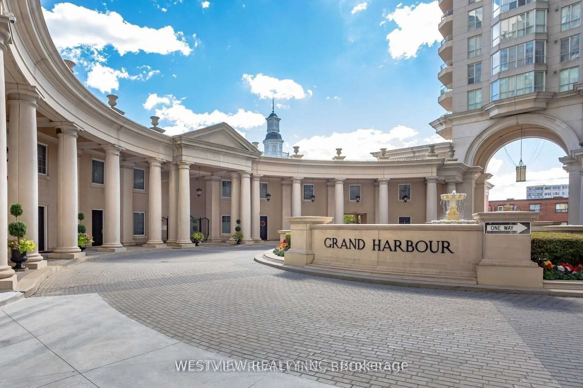 2285 Lake Shore Boulevard, #906