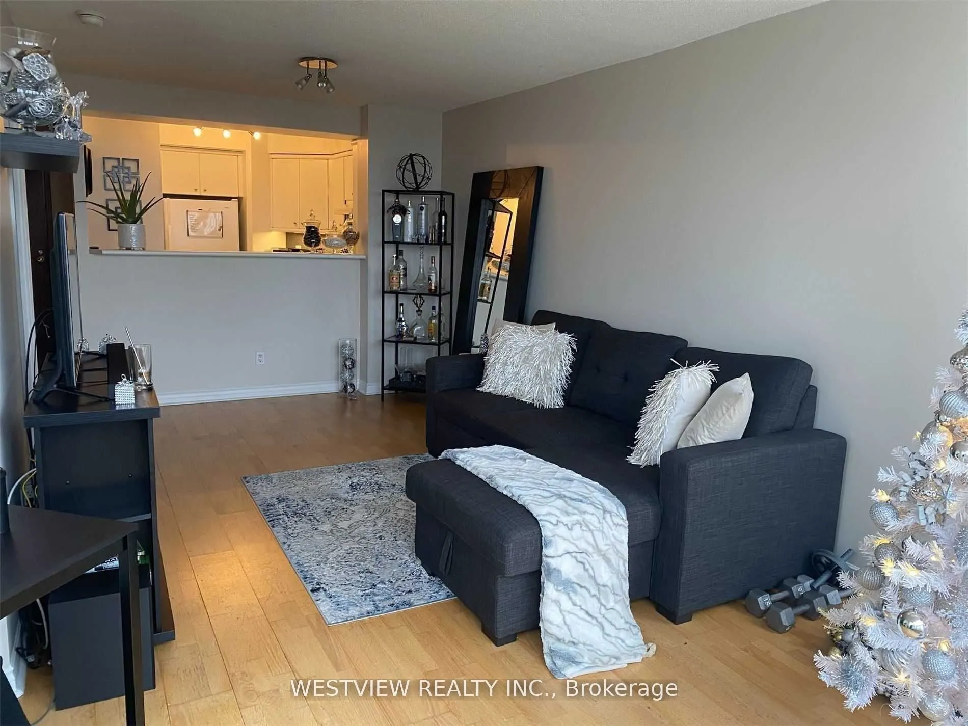 2285 Lake Shore Boulevard, #906