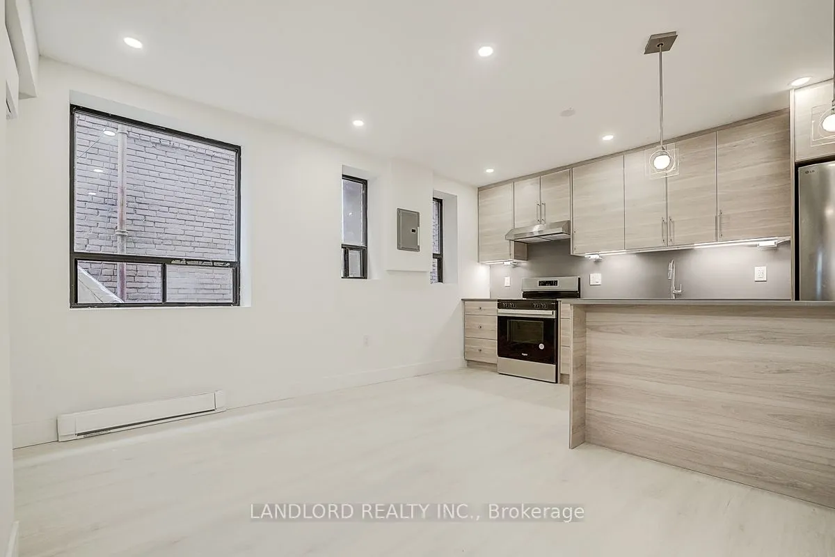 240 Durie Street, #206
