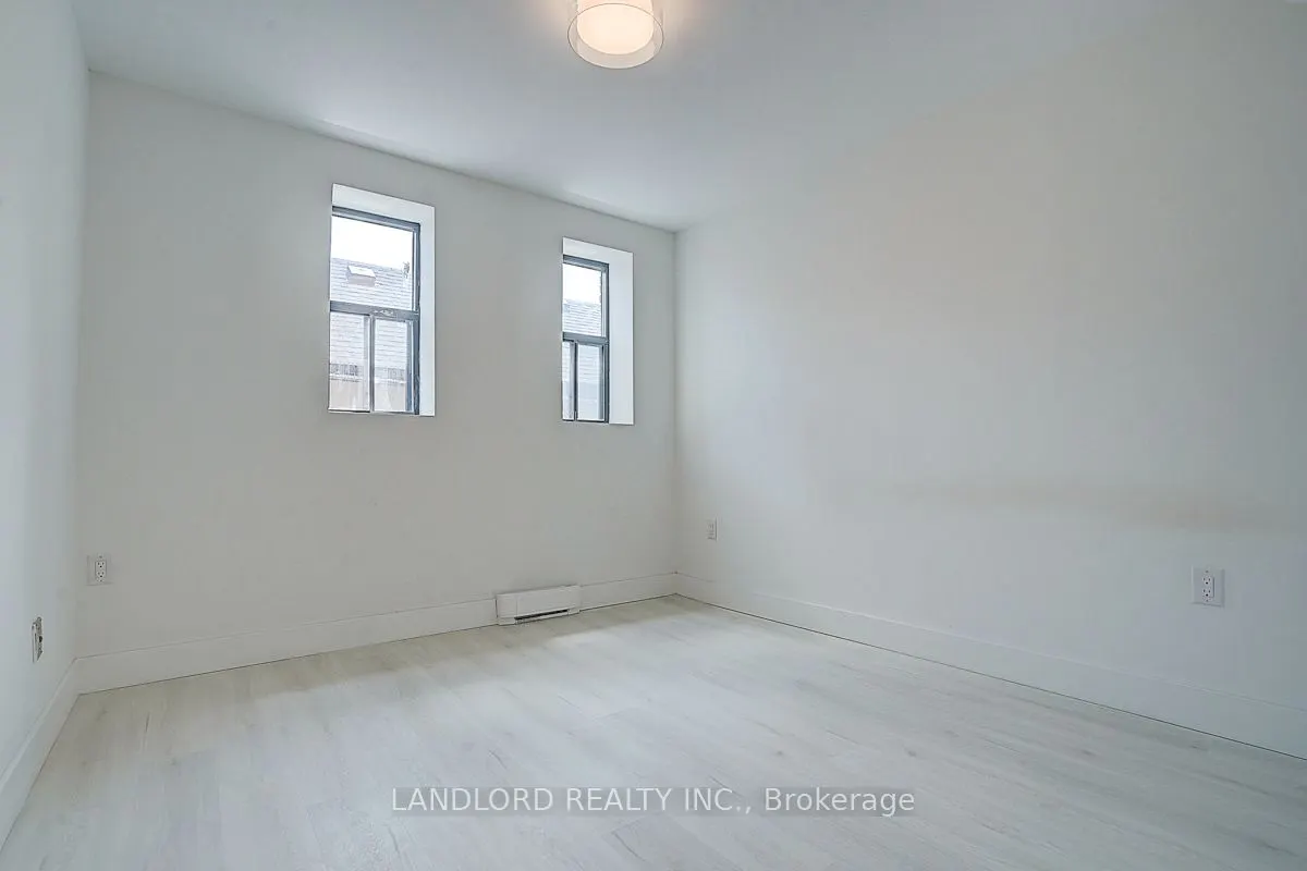 240 Durie Street, #206