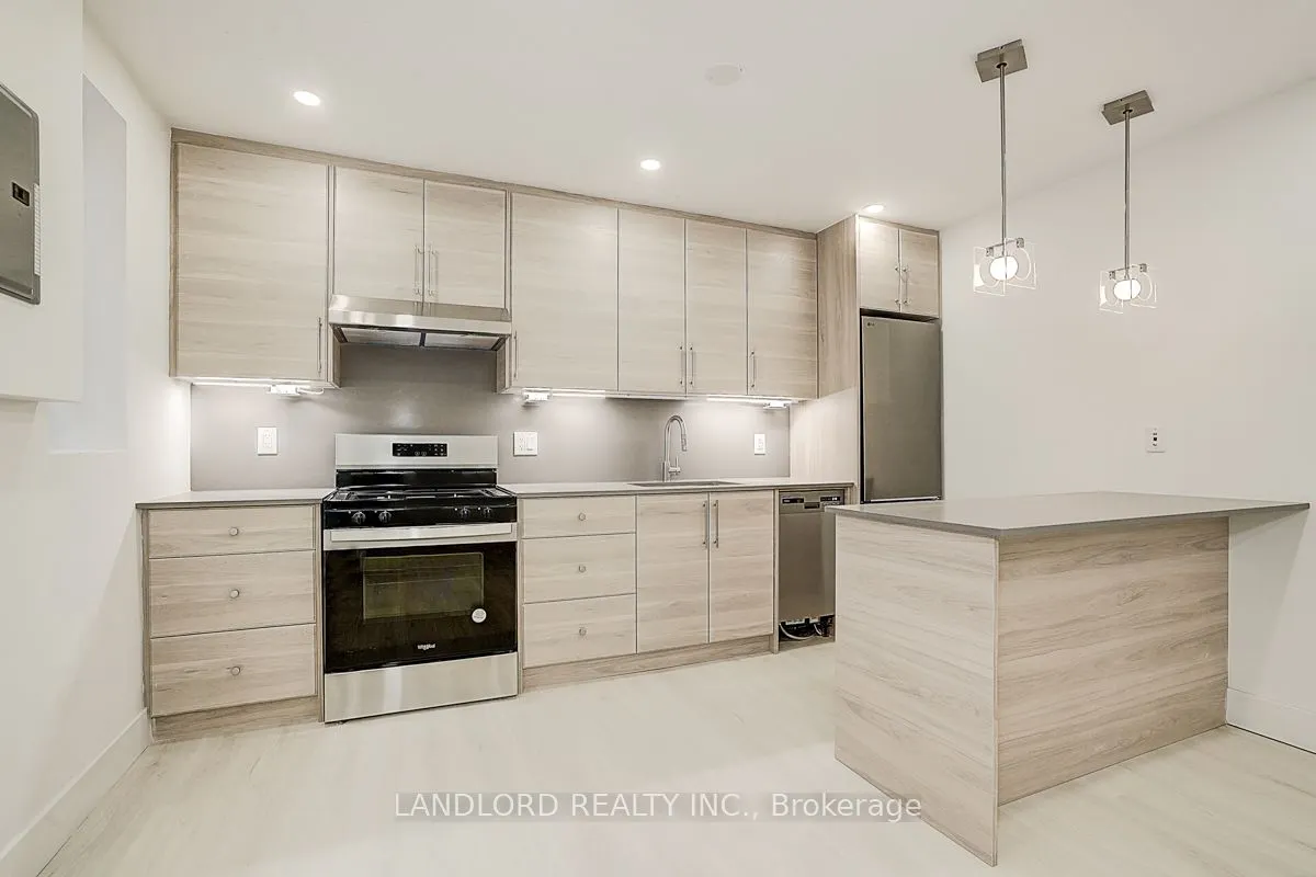 240 Durie Street, #206