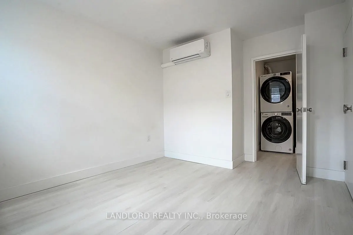 240 Durie Street, #206