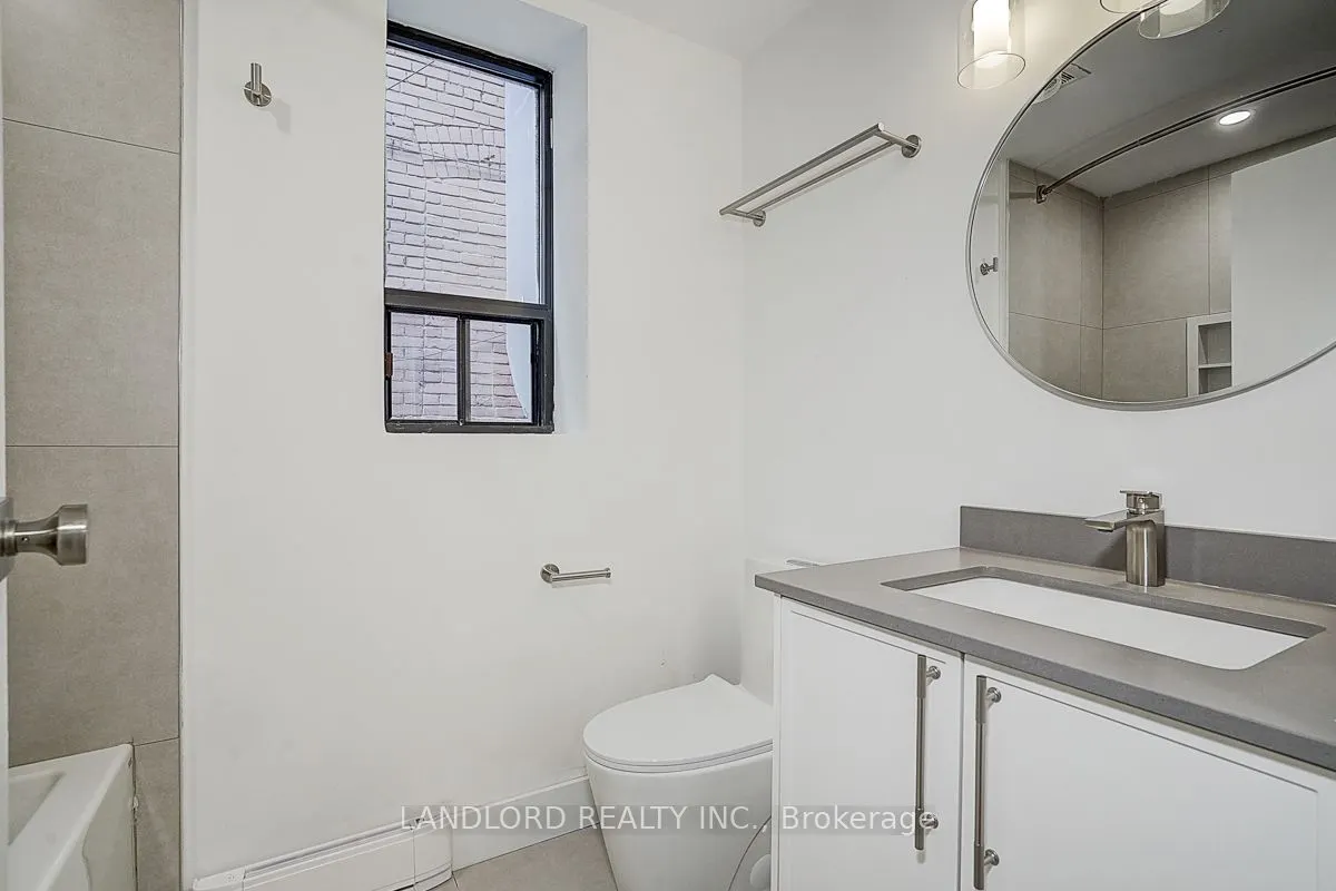 240 Durie Street, #206