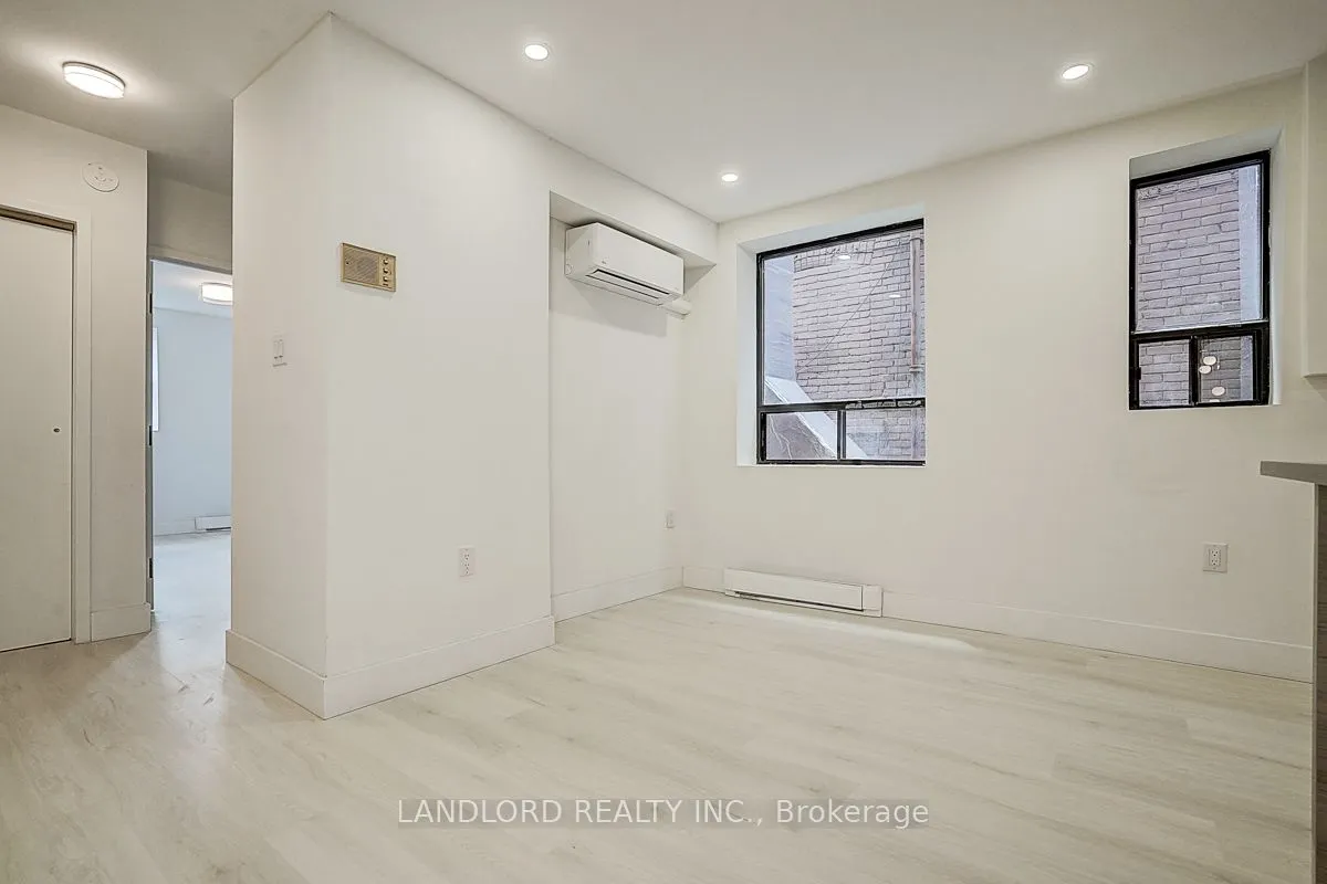 240 Durie Street, #206