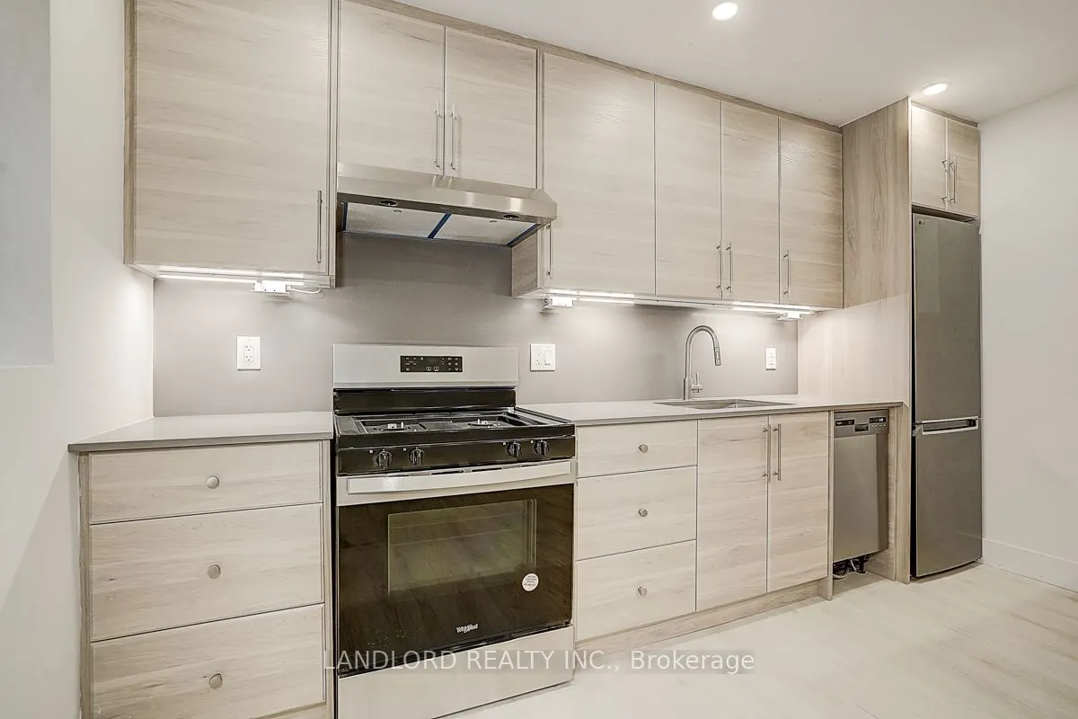 240 Durie Street, #206