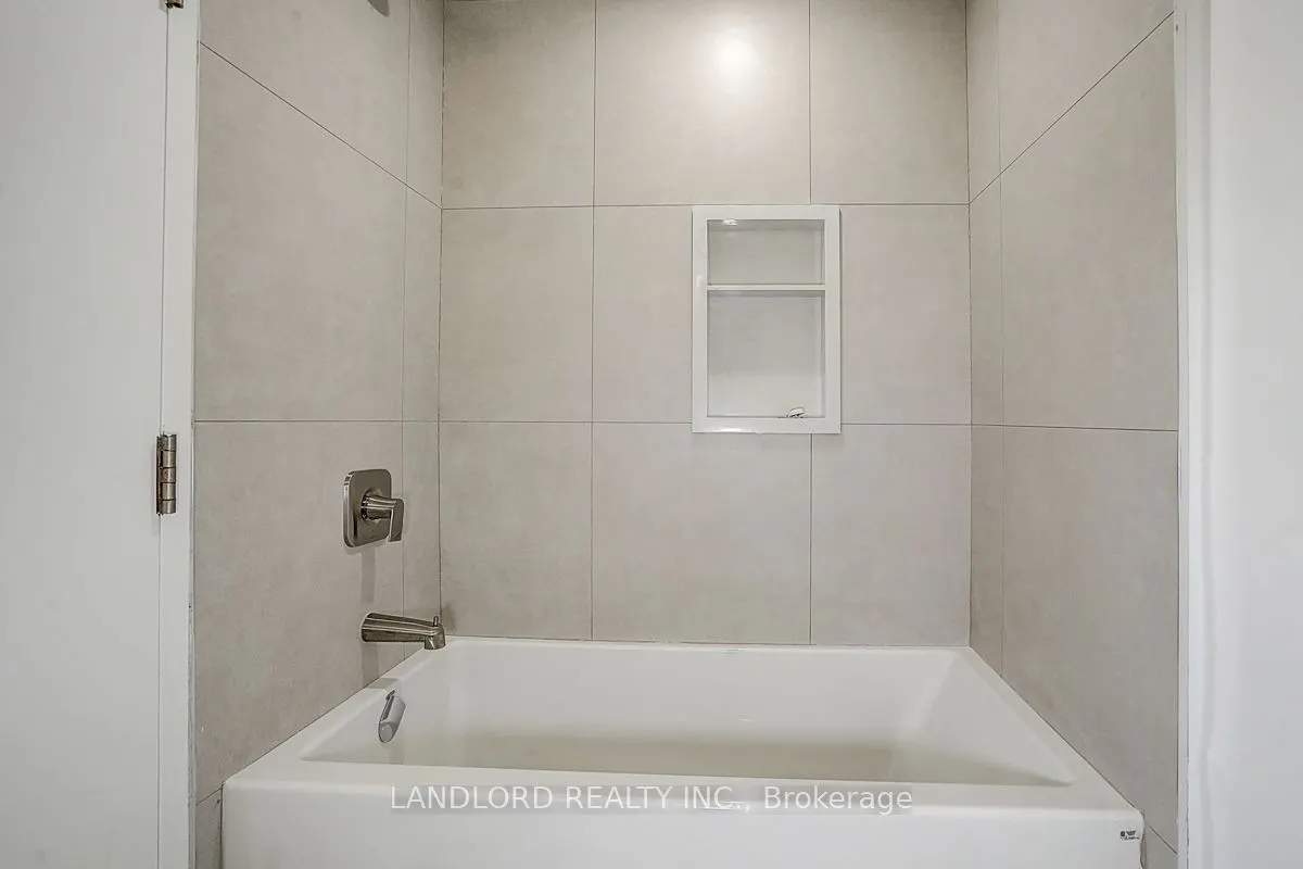 240 Durie Street, #206