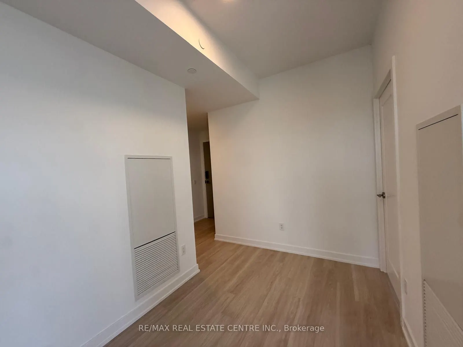 5105 Hurontario Street, #3008