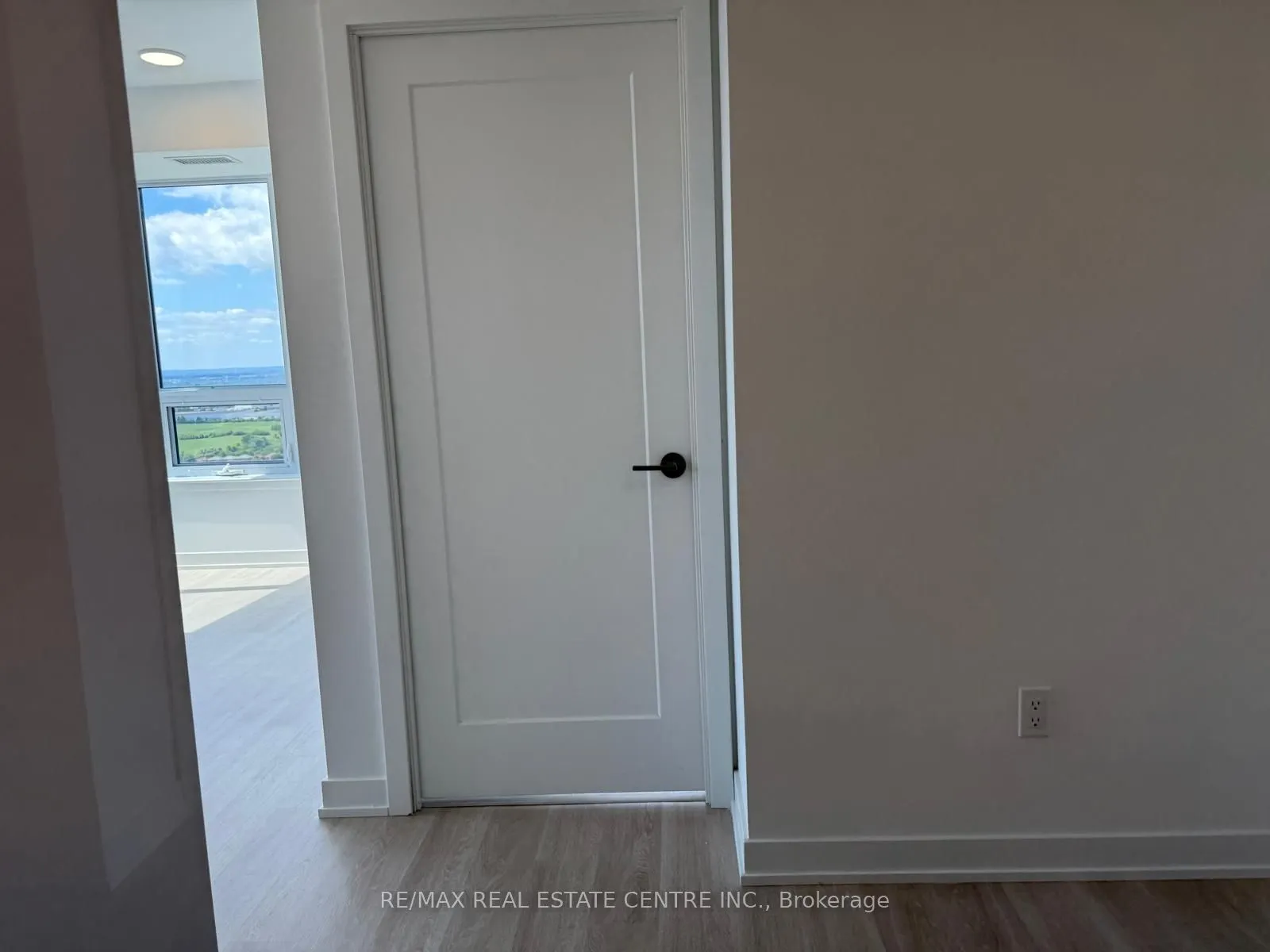 5105 Hurontario Street, #3008