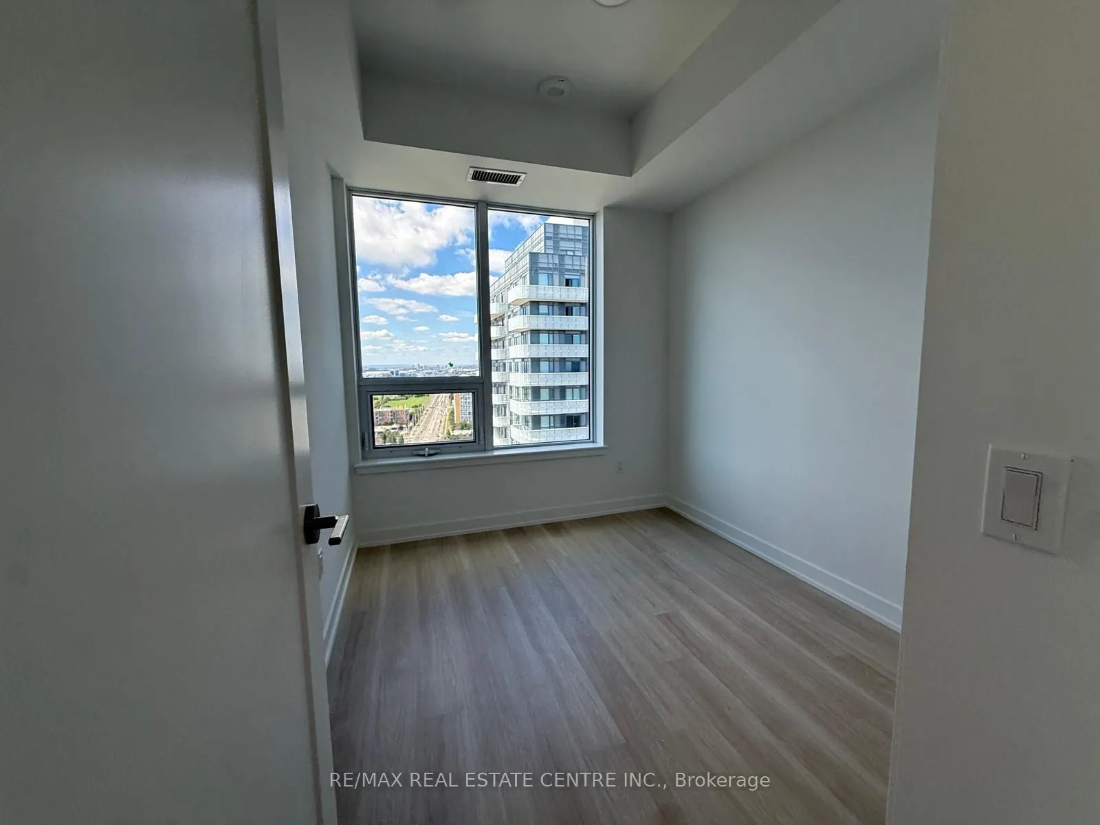 5105 Hurontario Street, #3008