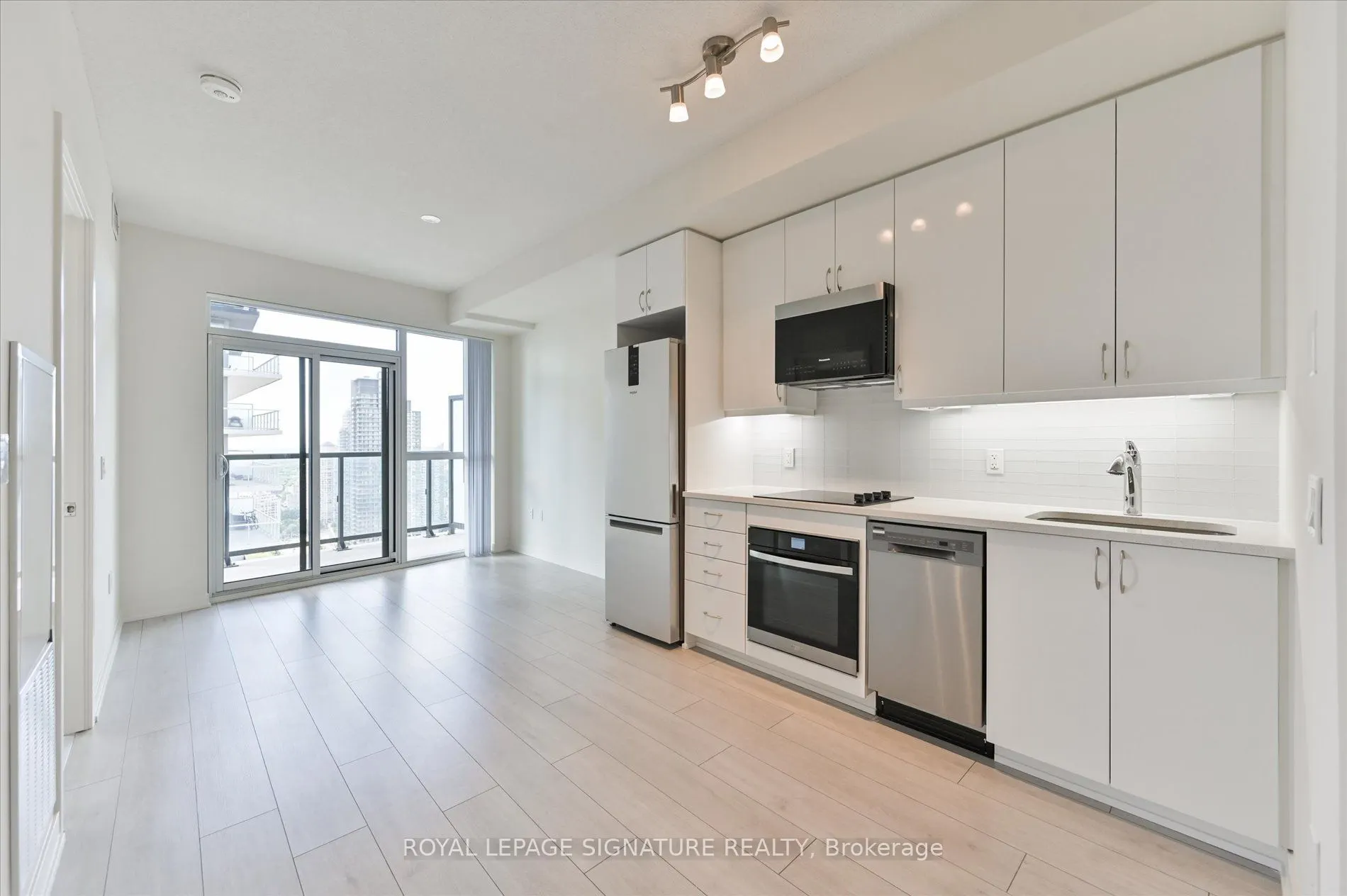 38 Annie Craig Drive, #3306