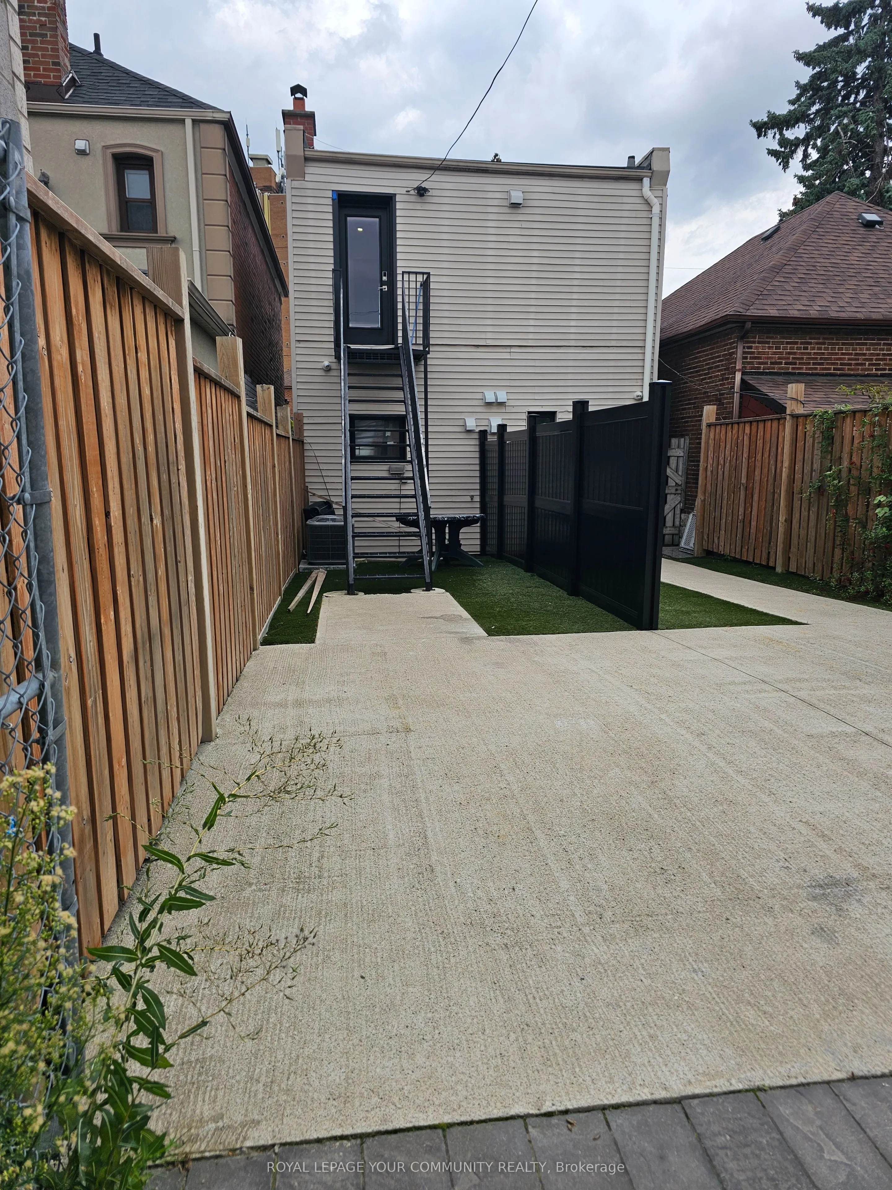 1623 Keele Street, #B (UPPER)