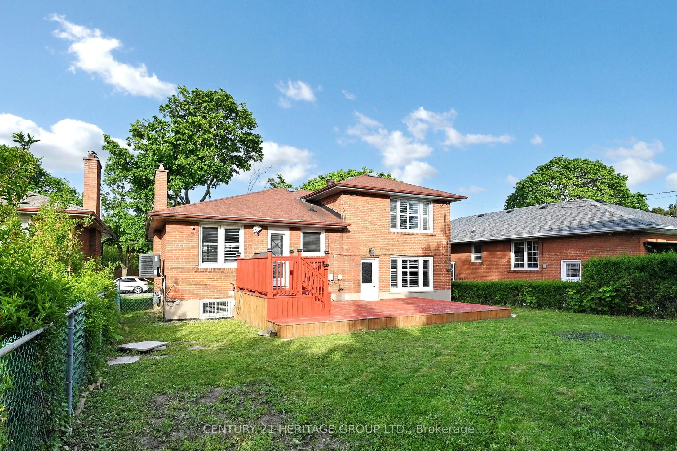 16 Marblehead Road