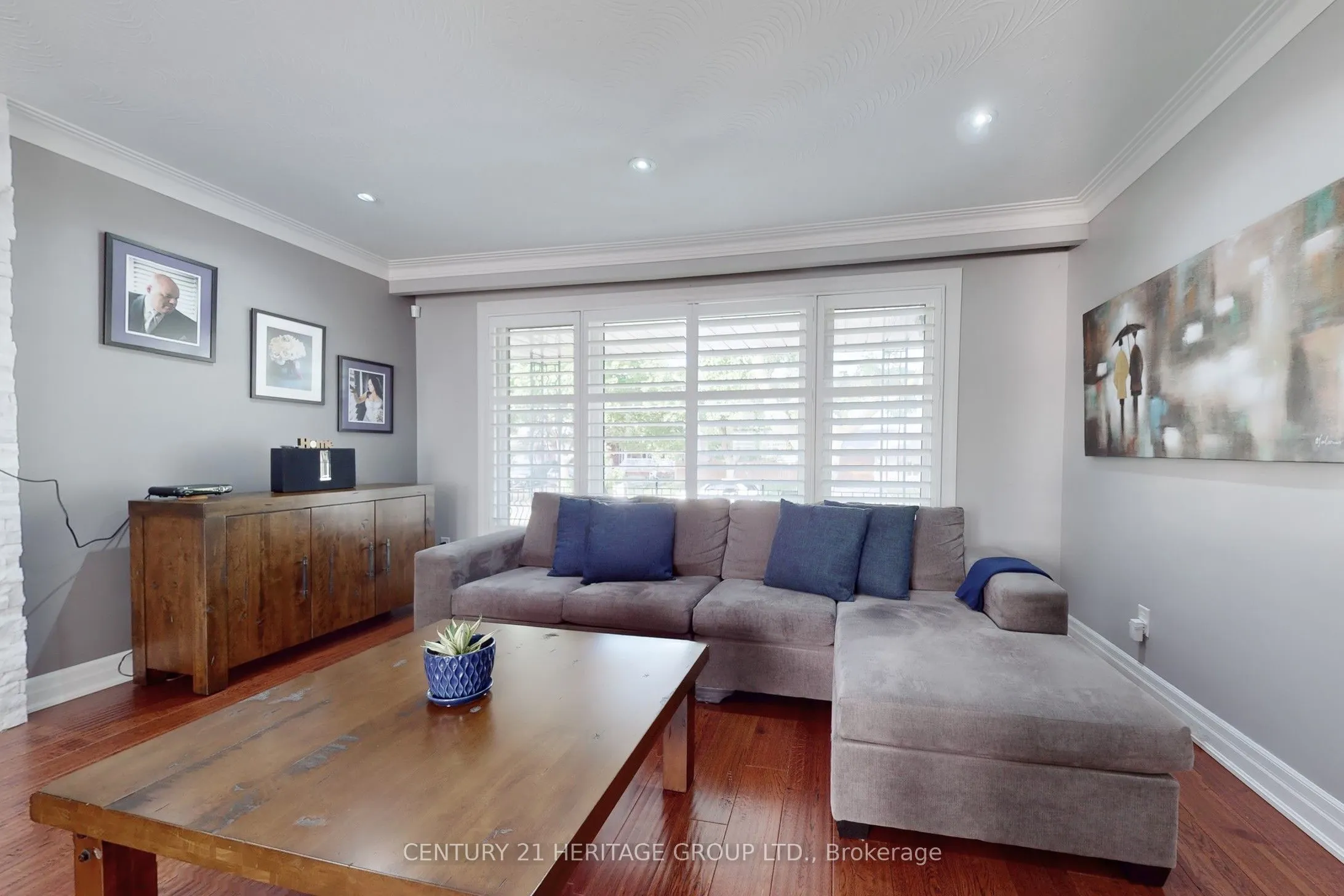 16 Marblehead Road