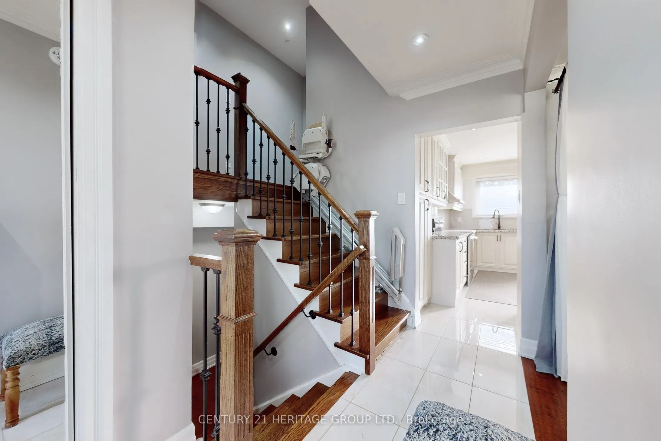 16 Marblehead Road