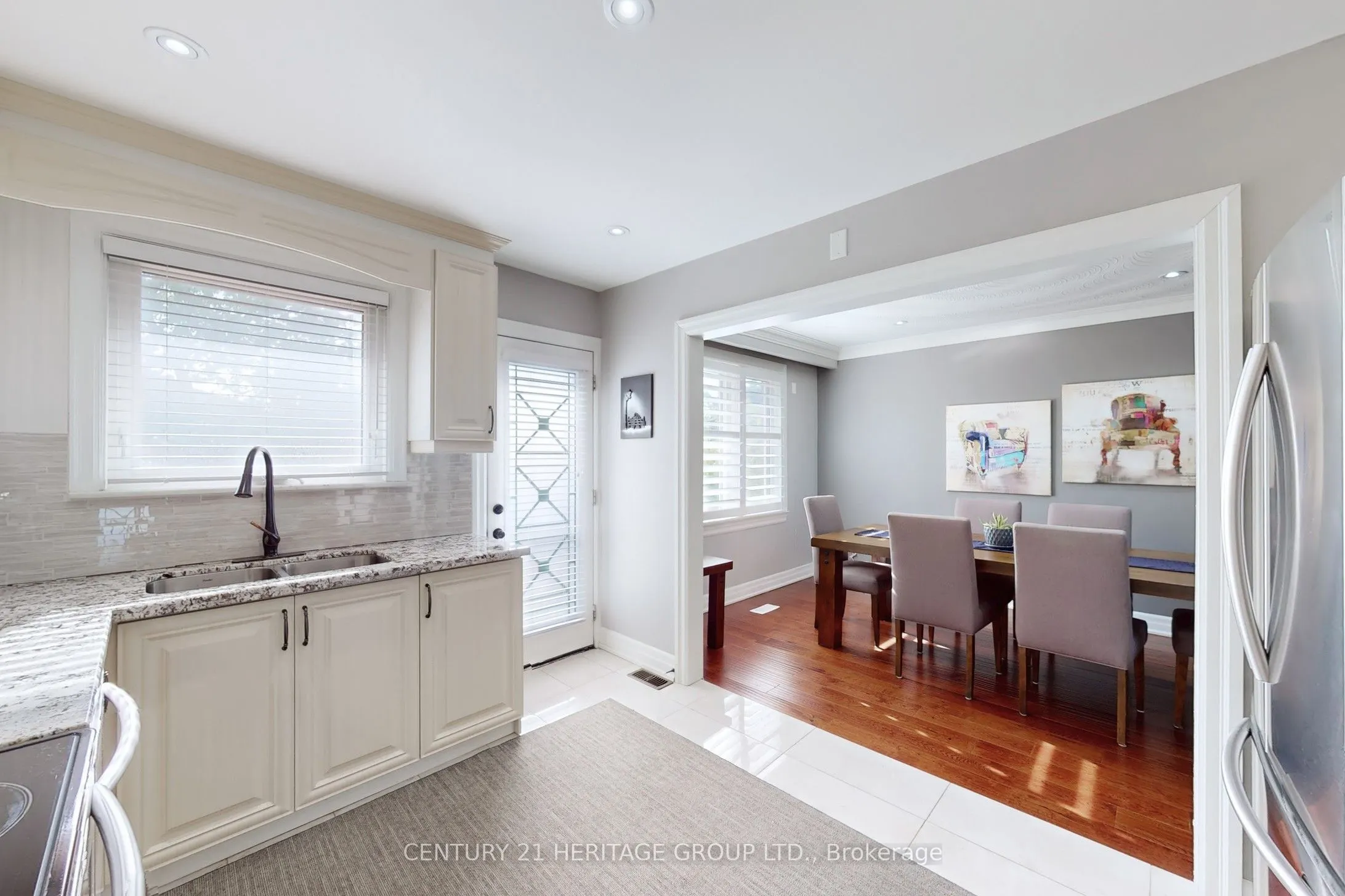 16 Marblehead Road