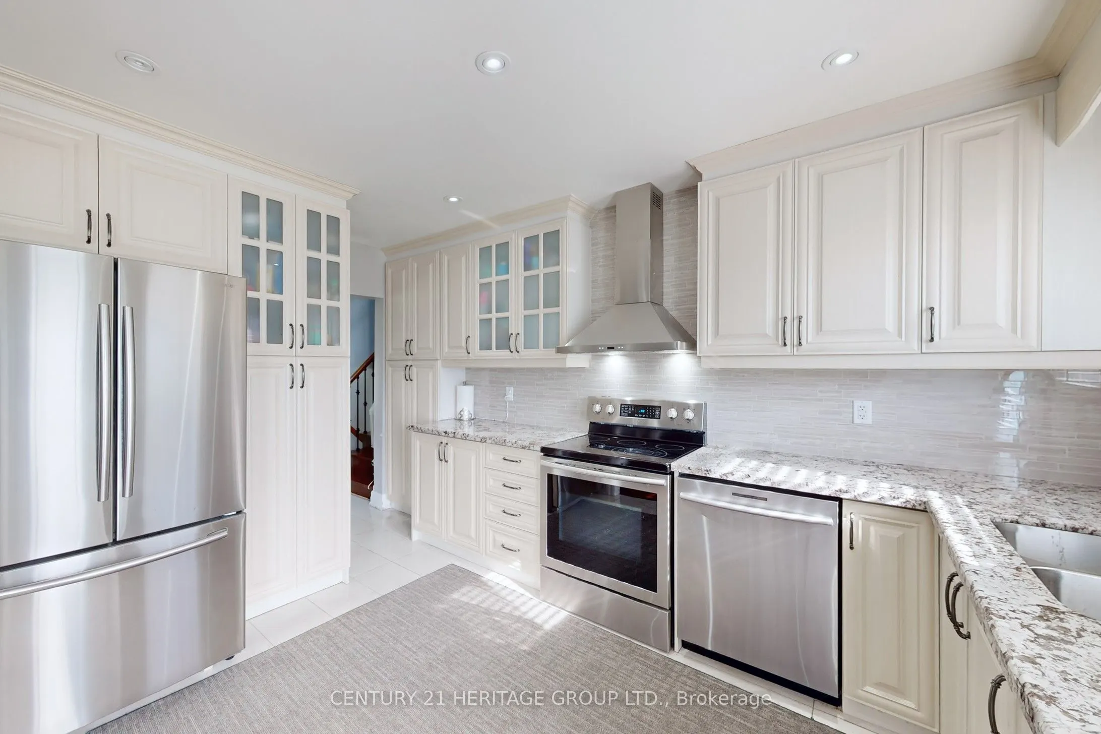 16 Marblehead Road