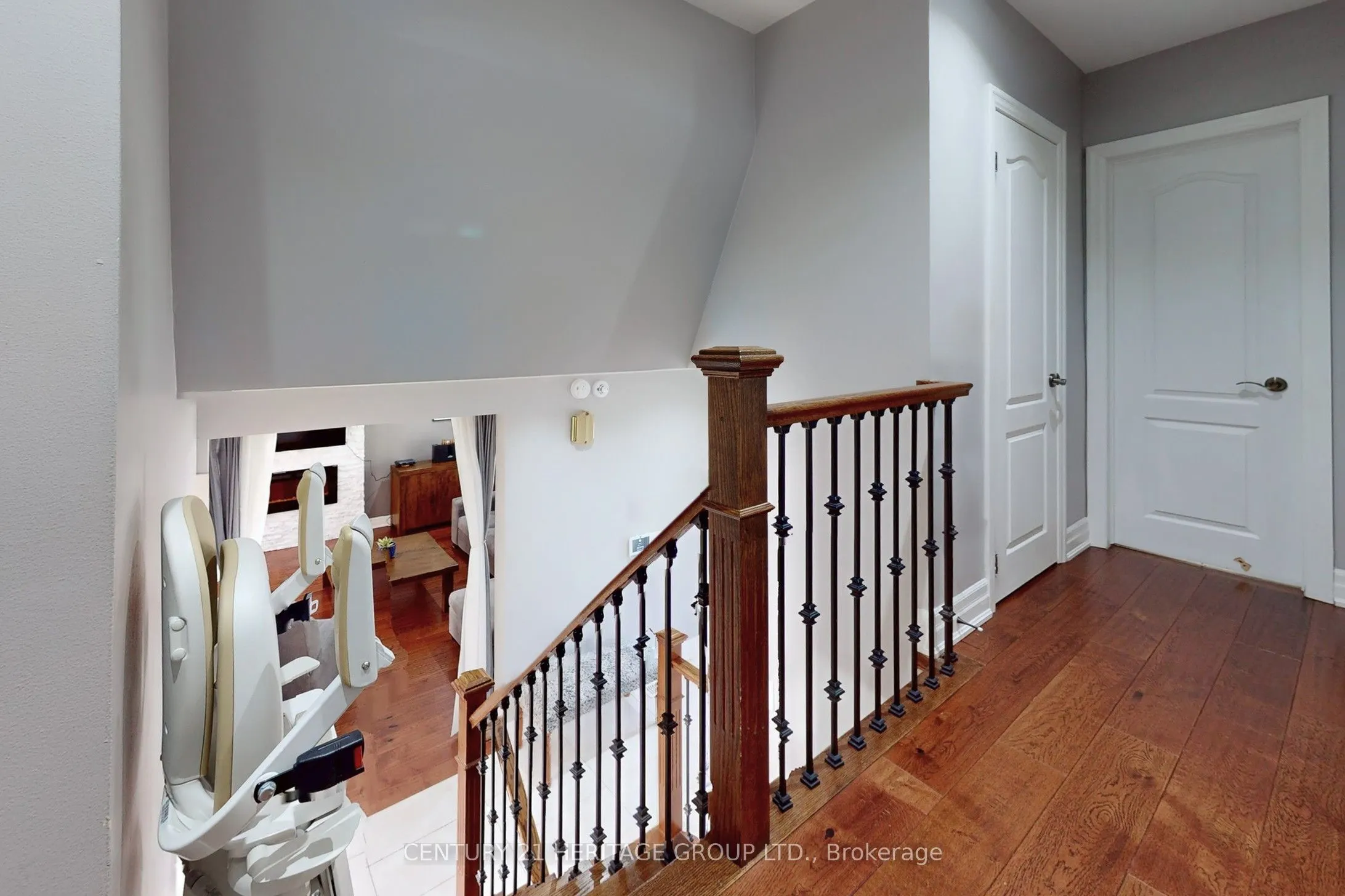 16 Marblehead Road