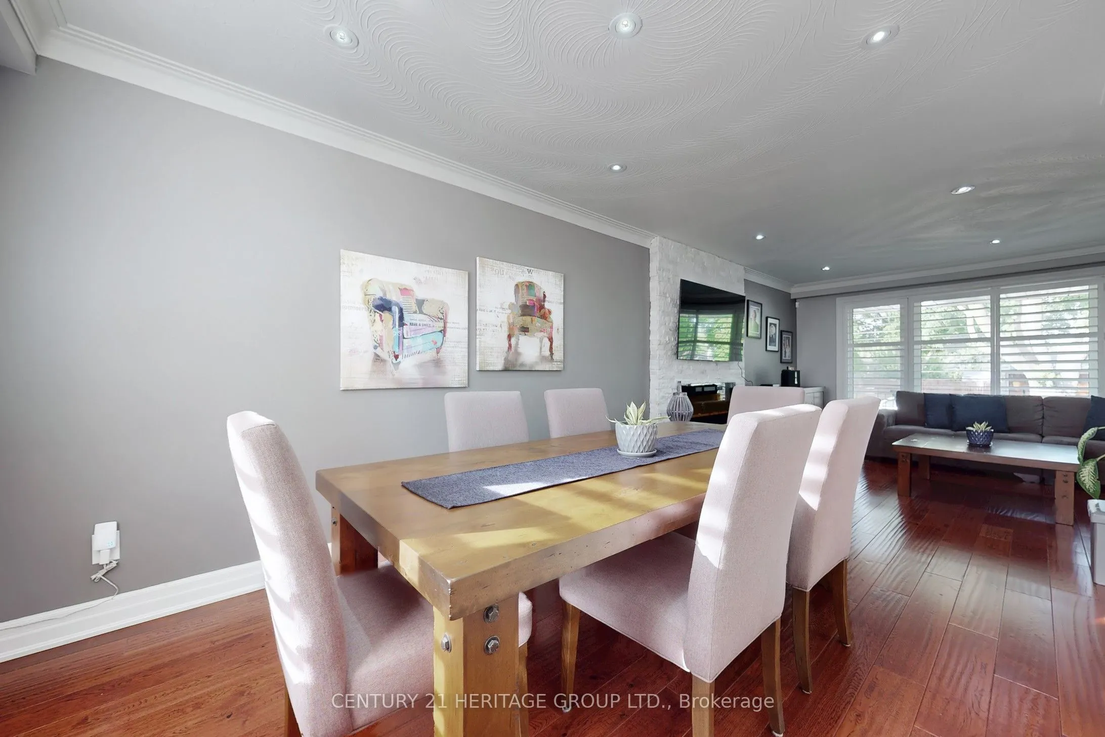 16 Marblehead Road