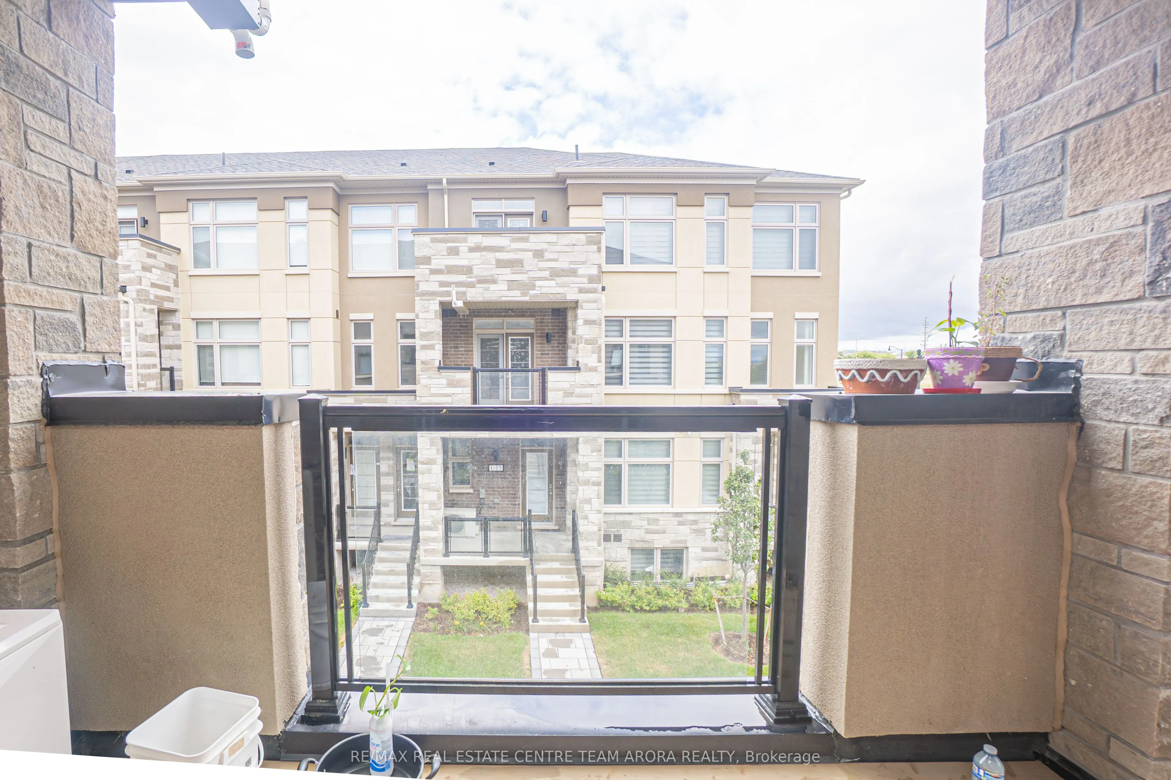 45 Fieldridge Crescent, #18