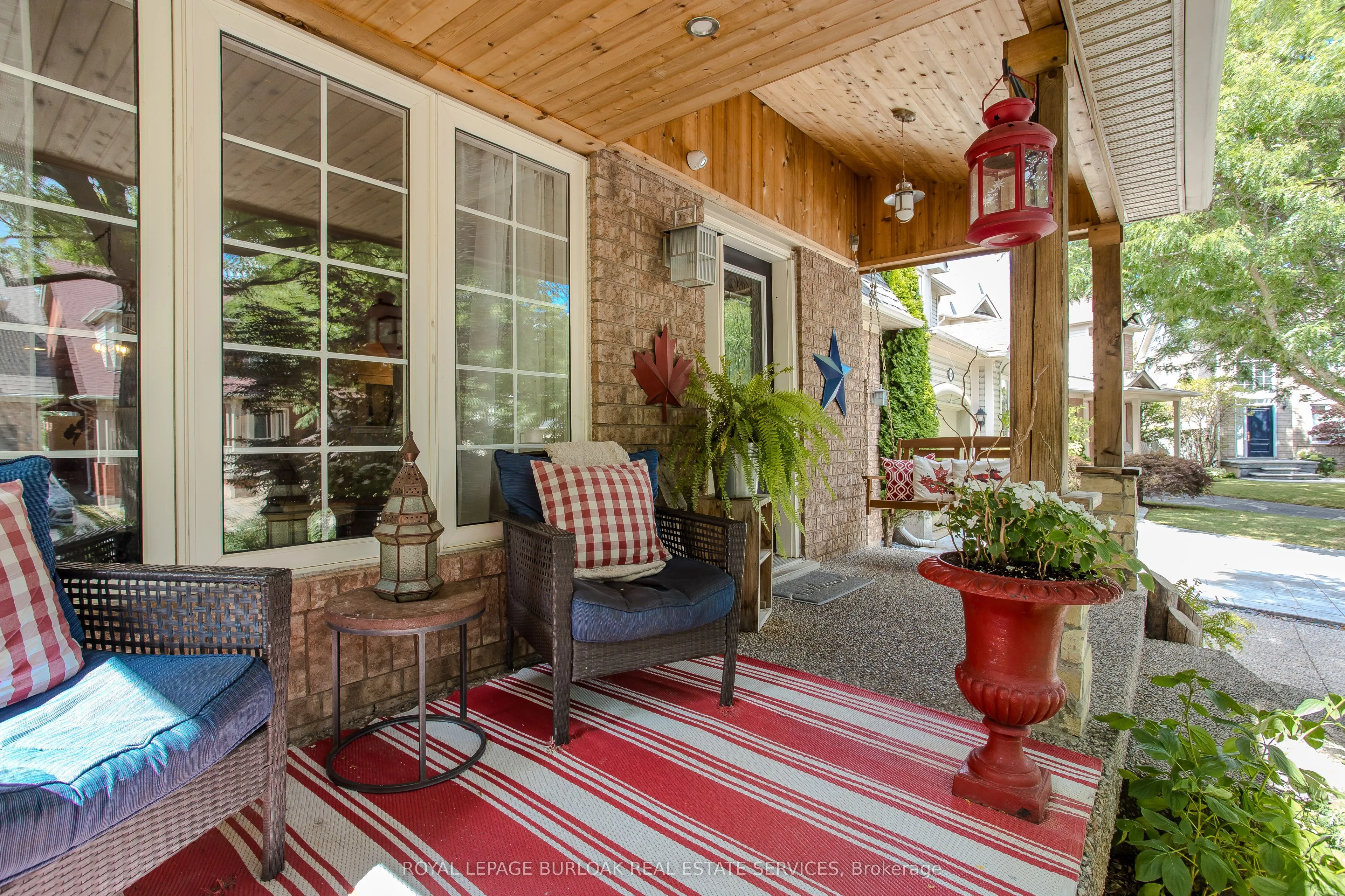 2214 Kenneth Crescent