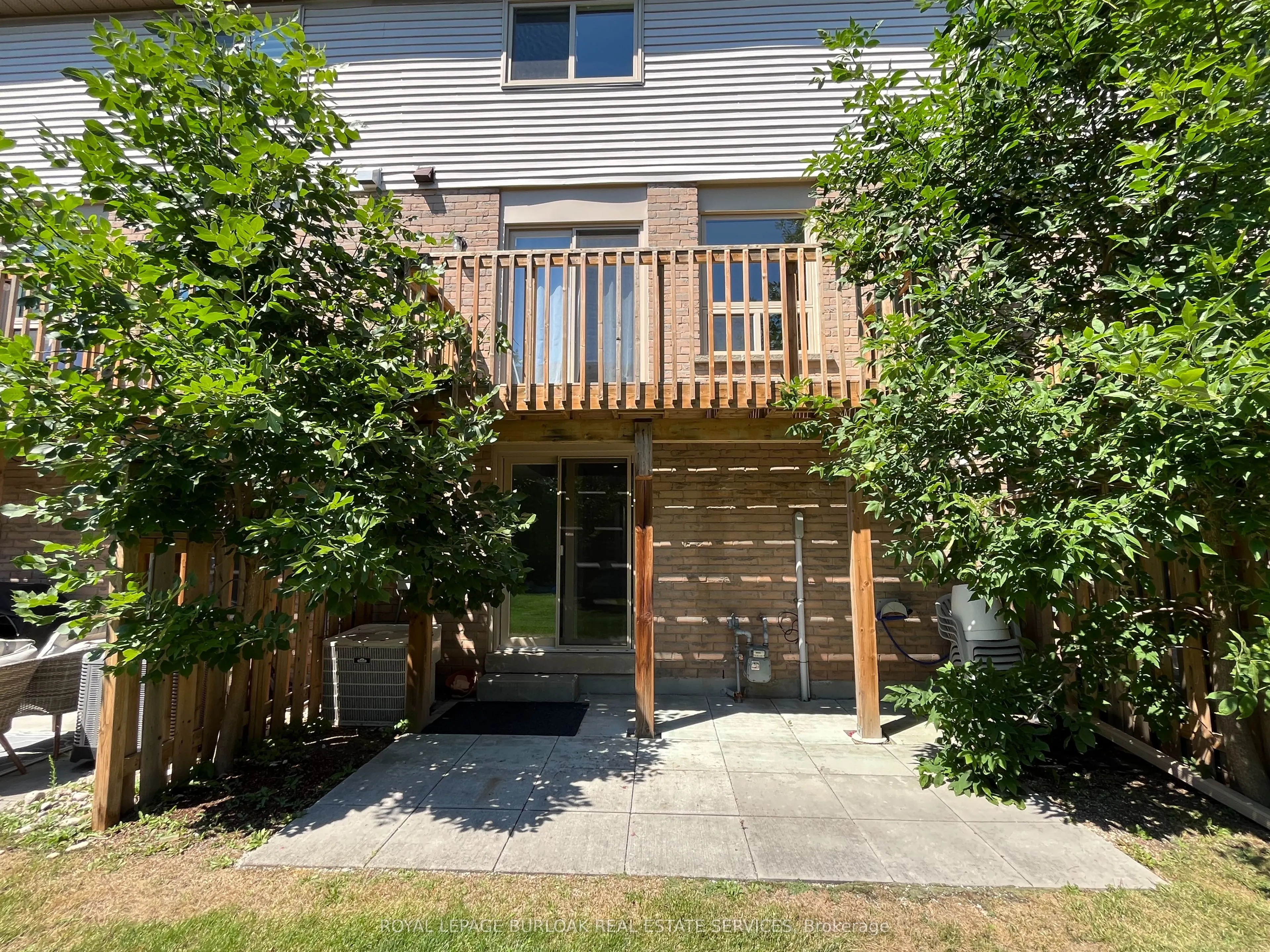 2272 Mowat Avenue, #68