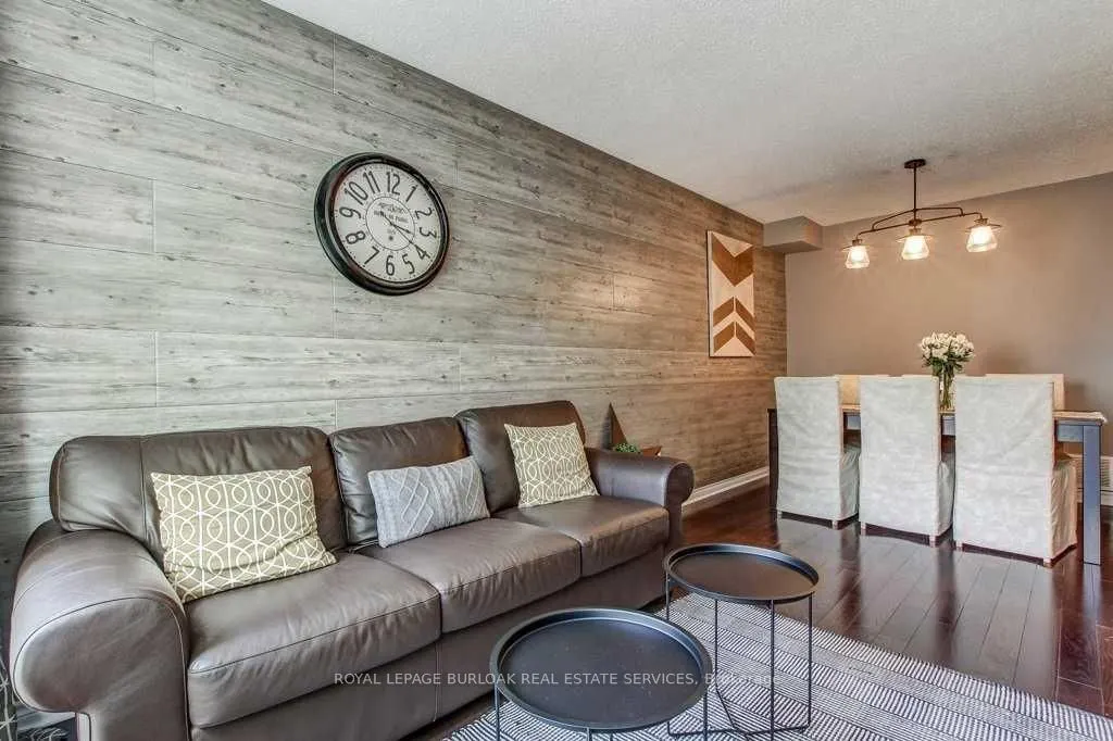 2272 Mowat Avenue, #68