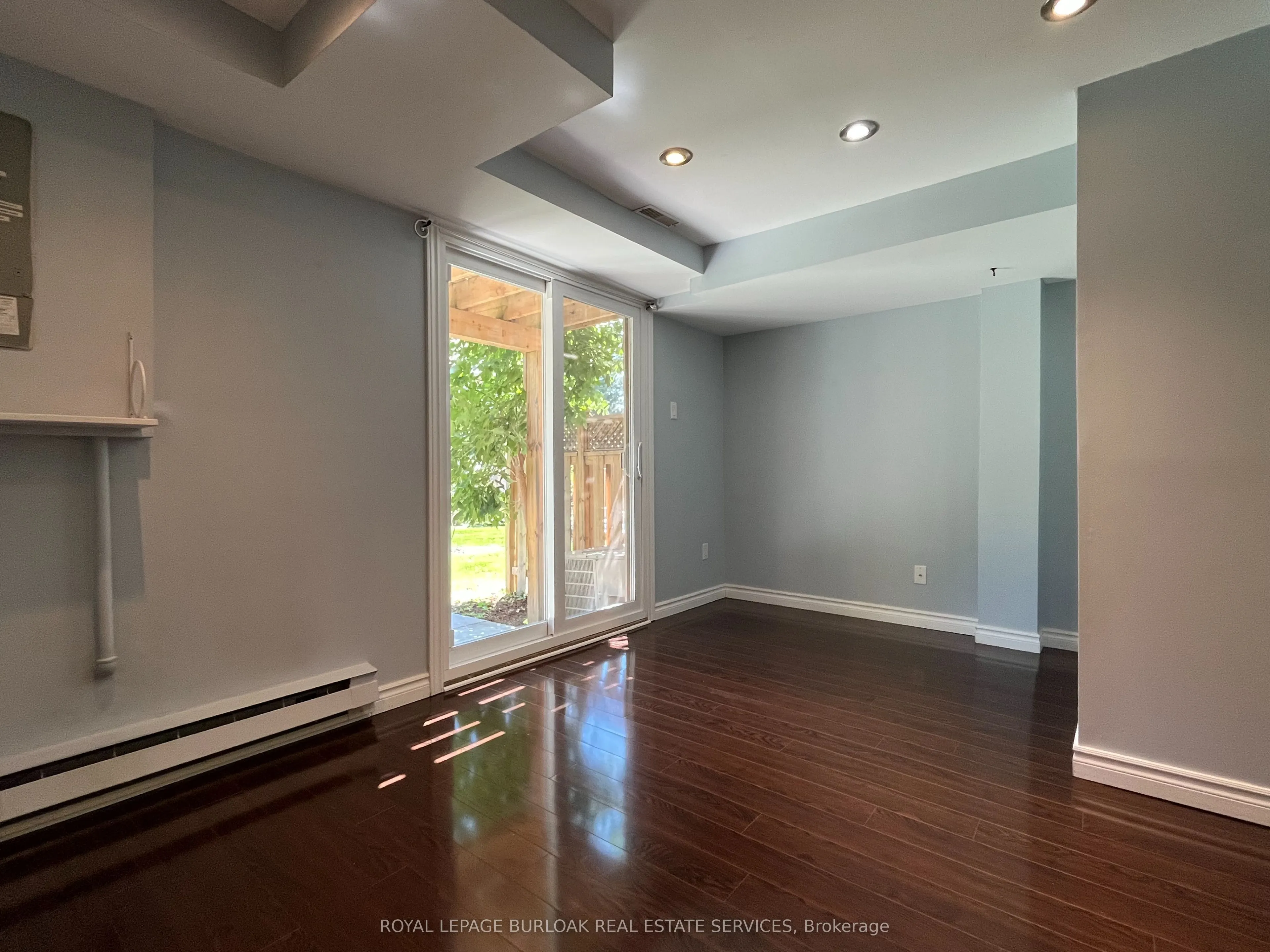 2272 Mowat Avenue, #68