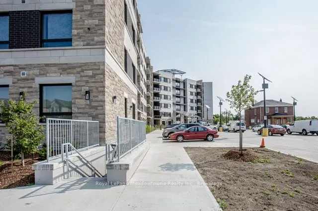 33 Whitmer Street, #309