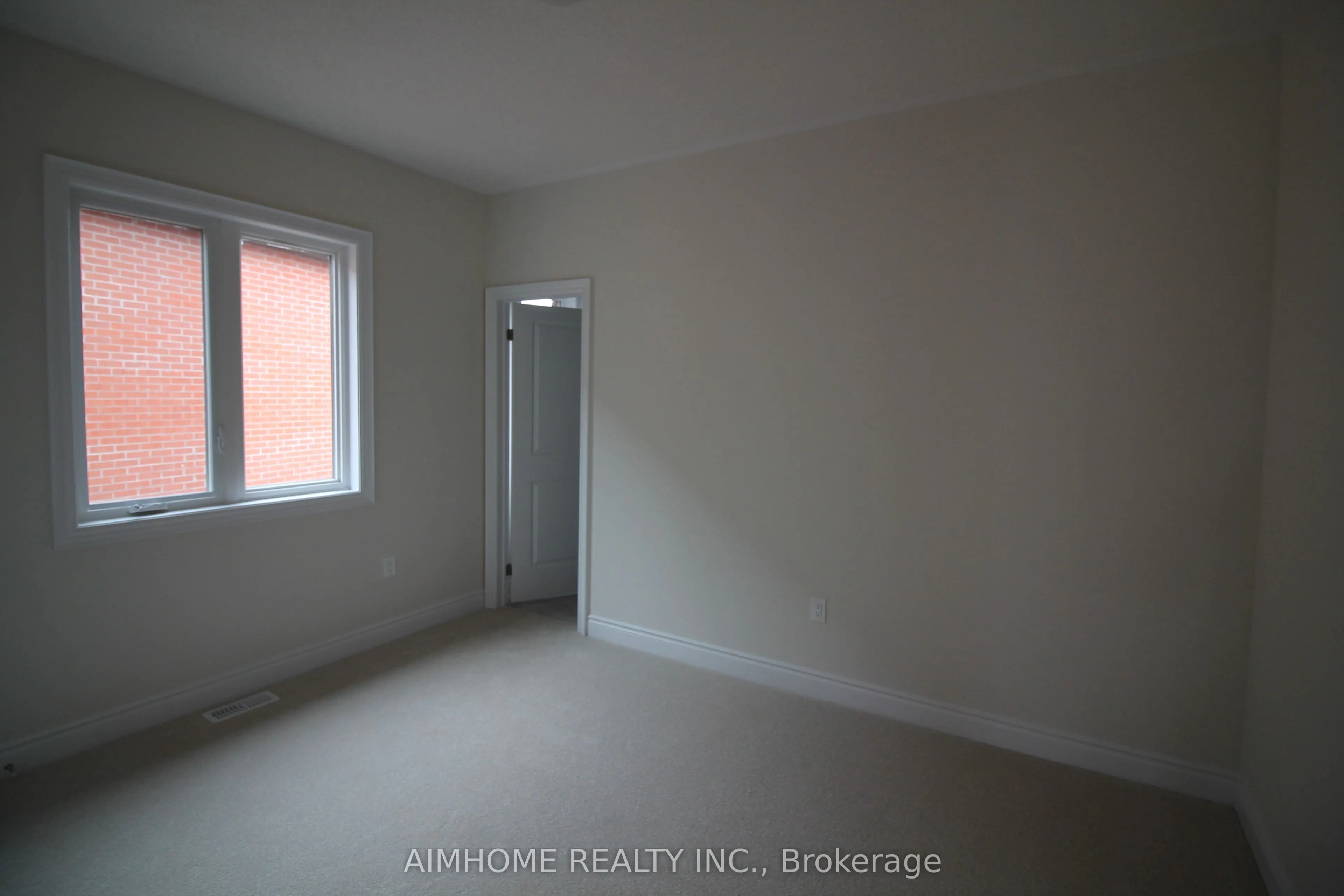 3453 Mosley Gate S