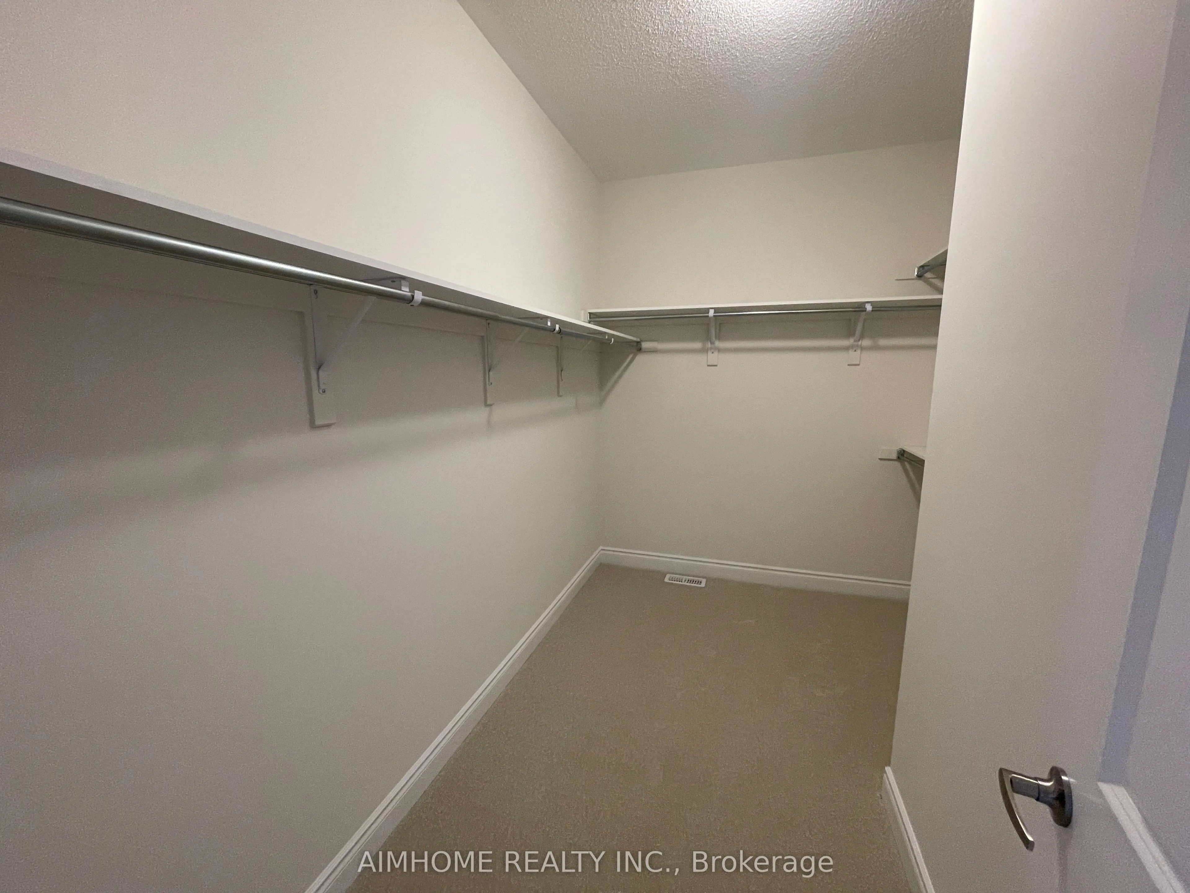 3453 Mosley Gate S