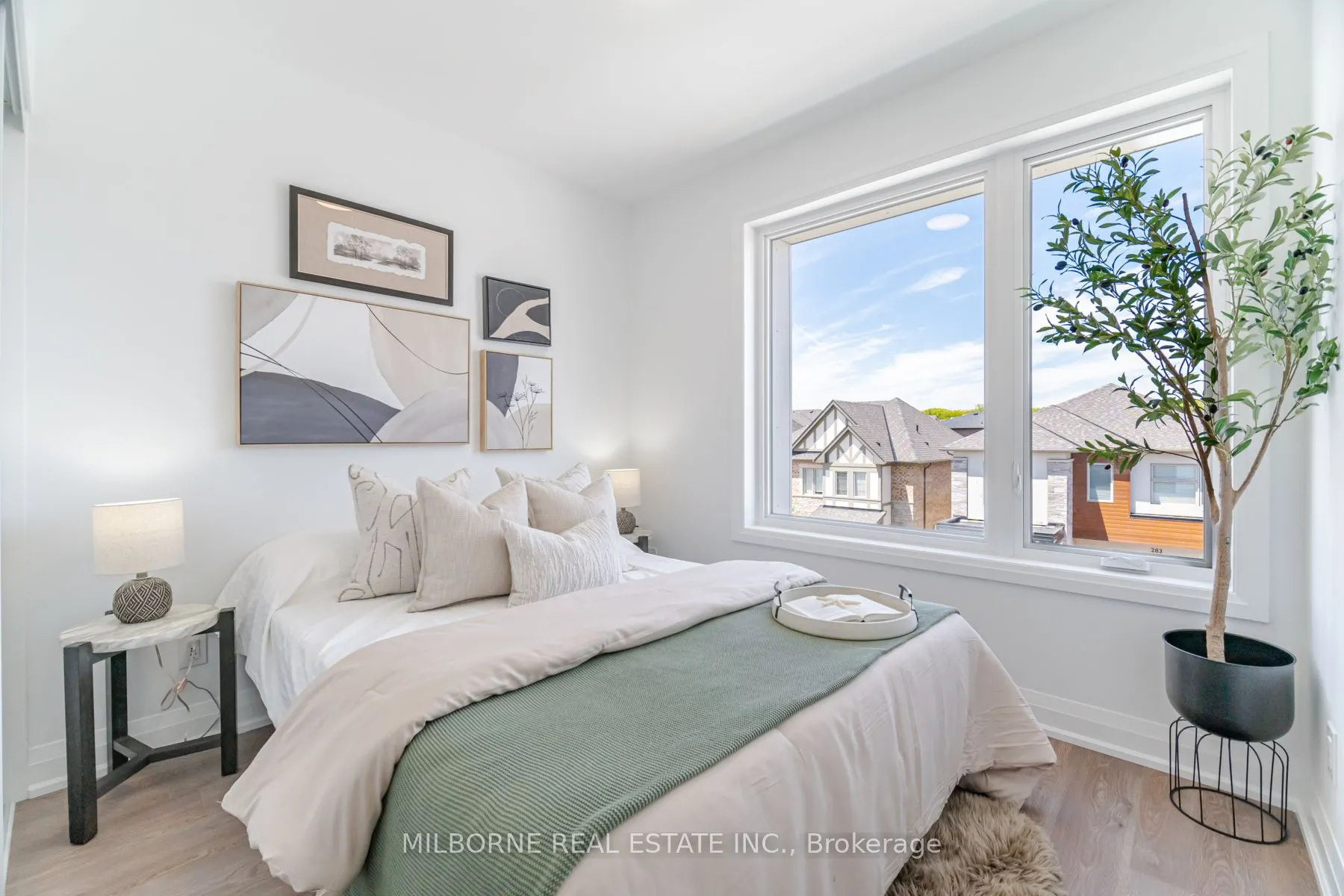 290 Ironside Drive N, #24