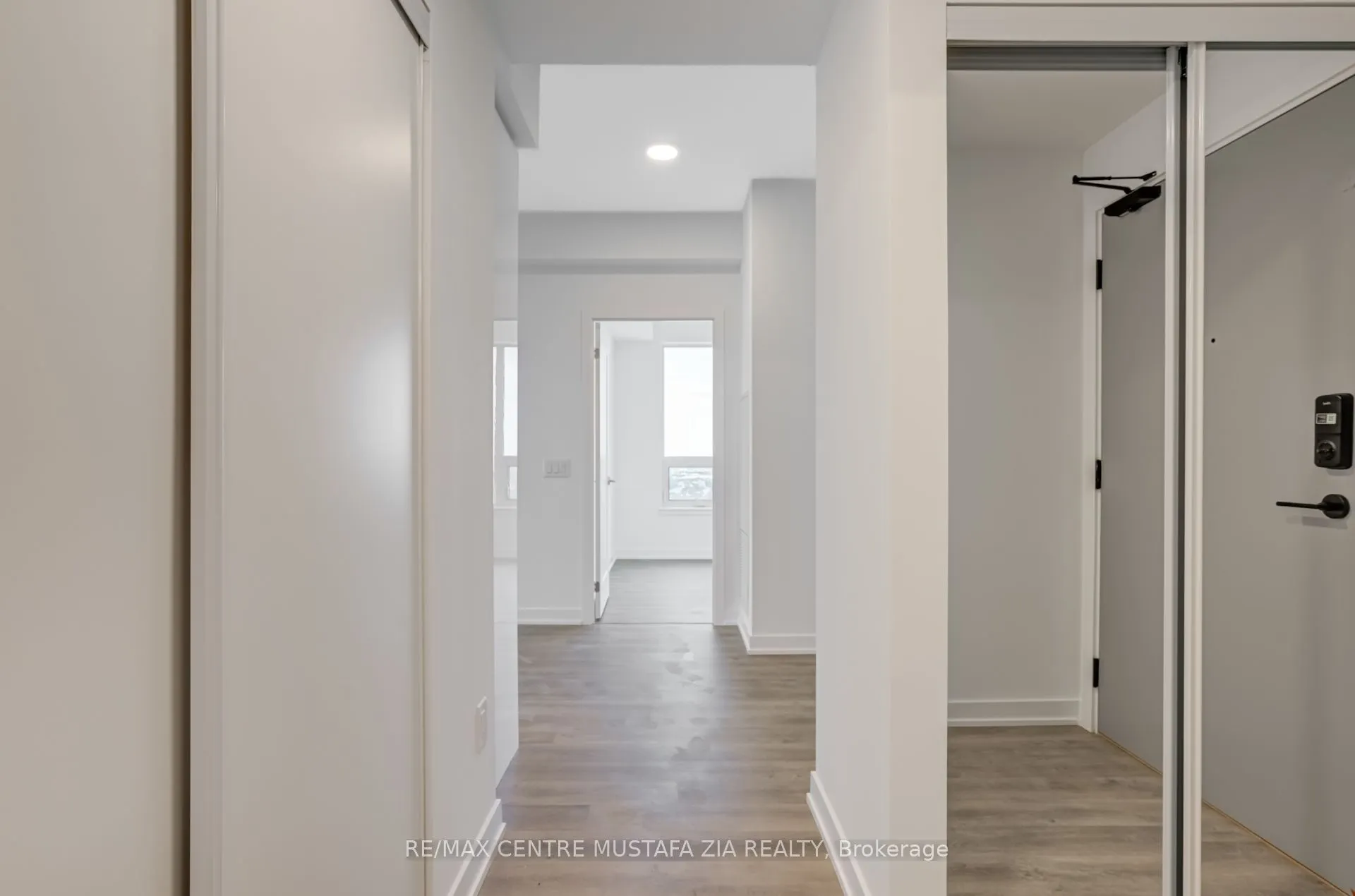 5105 Hurontario Street, #1811