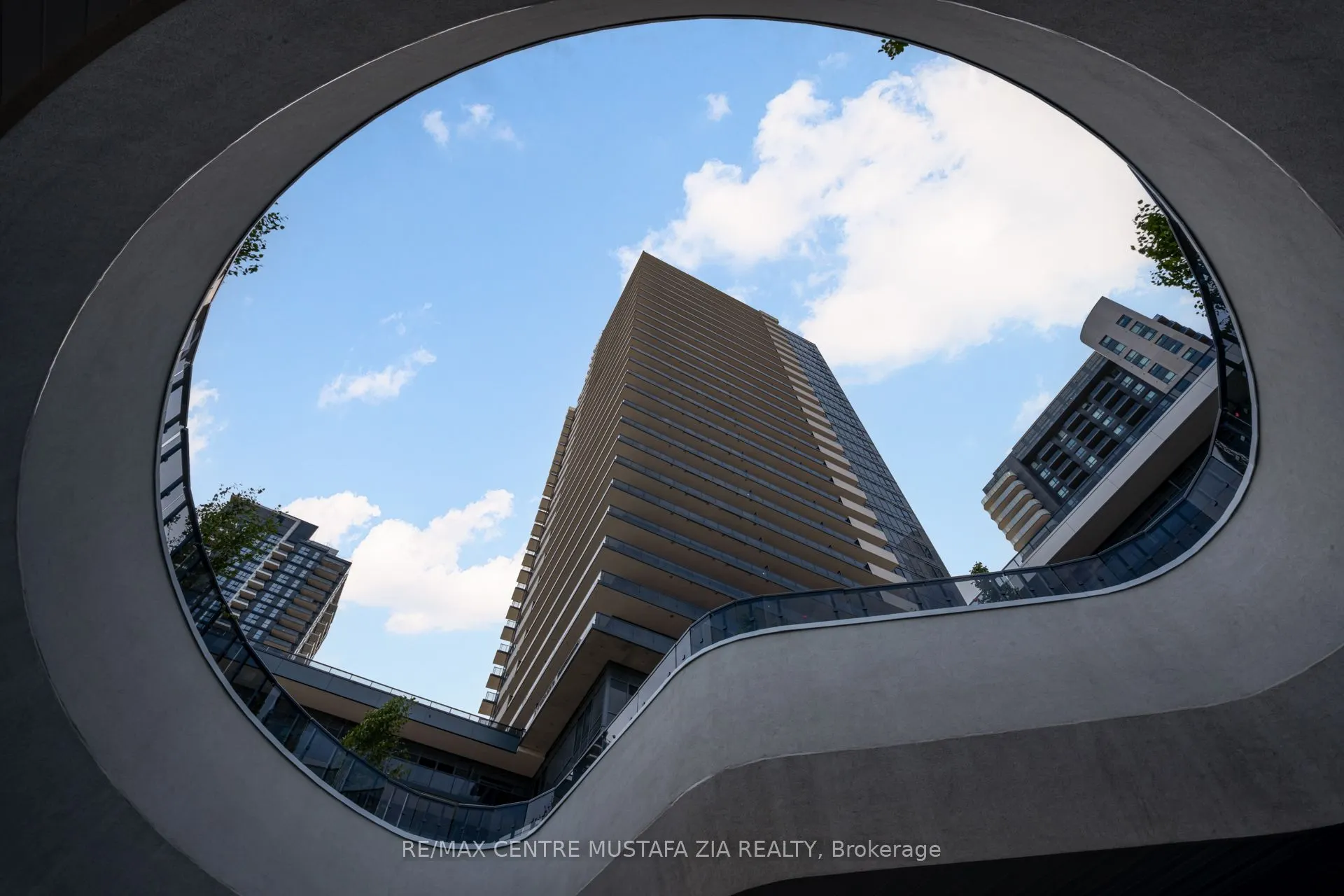 5105 Hurontario Street, #1811