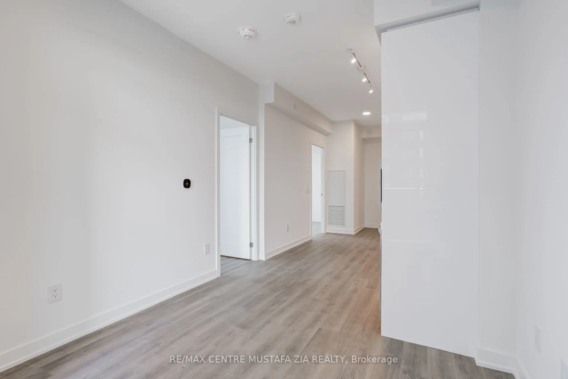 5105 Hurontario Street, #1811
