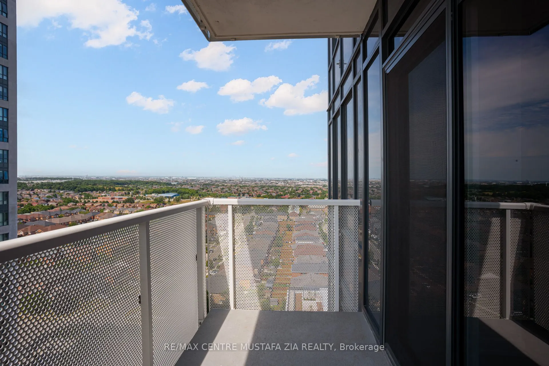 5105 Hurontario Street, #1811