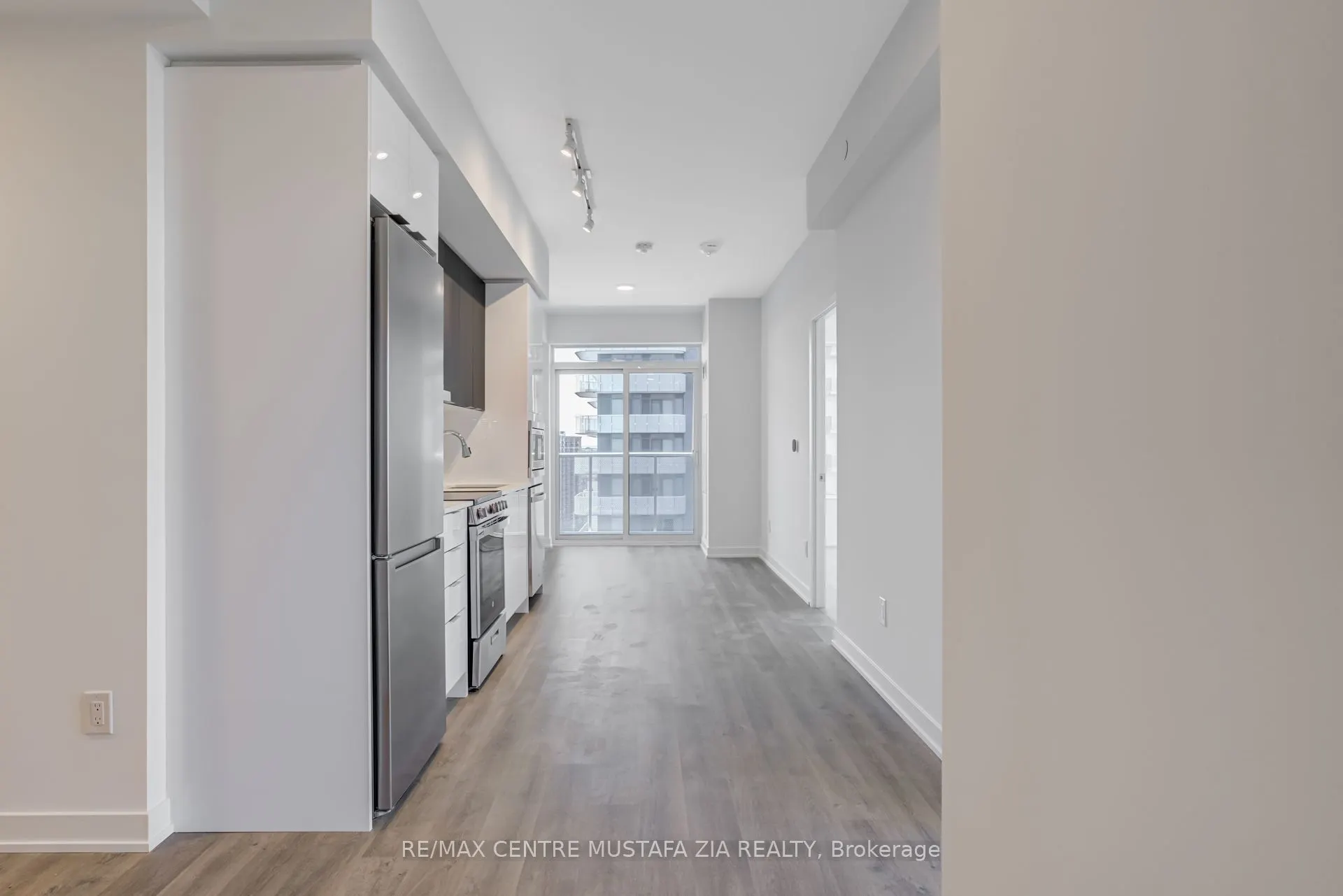 5105 Hurontario Street, #1811