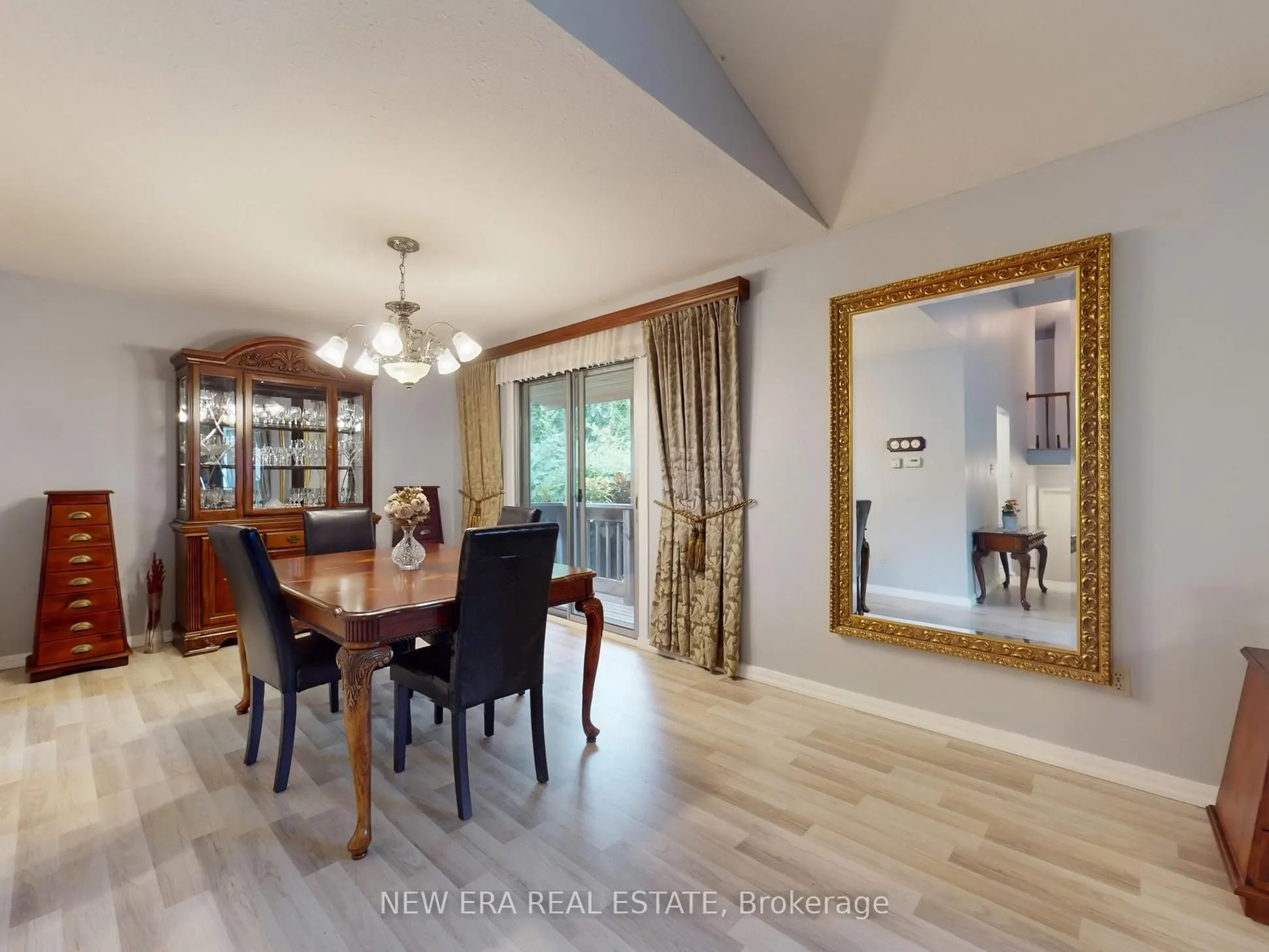2669 Inlake Court