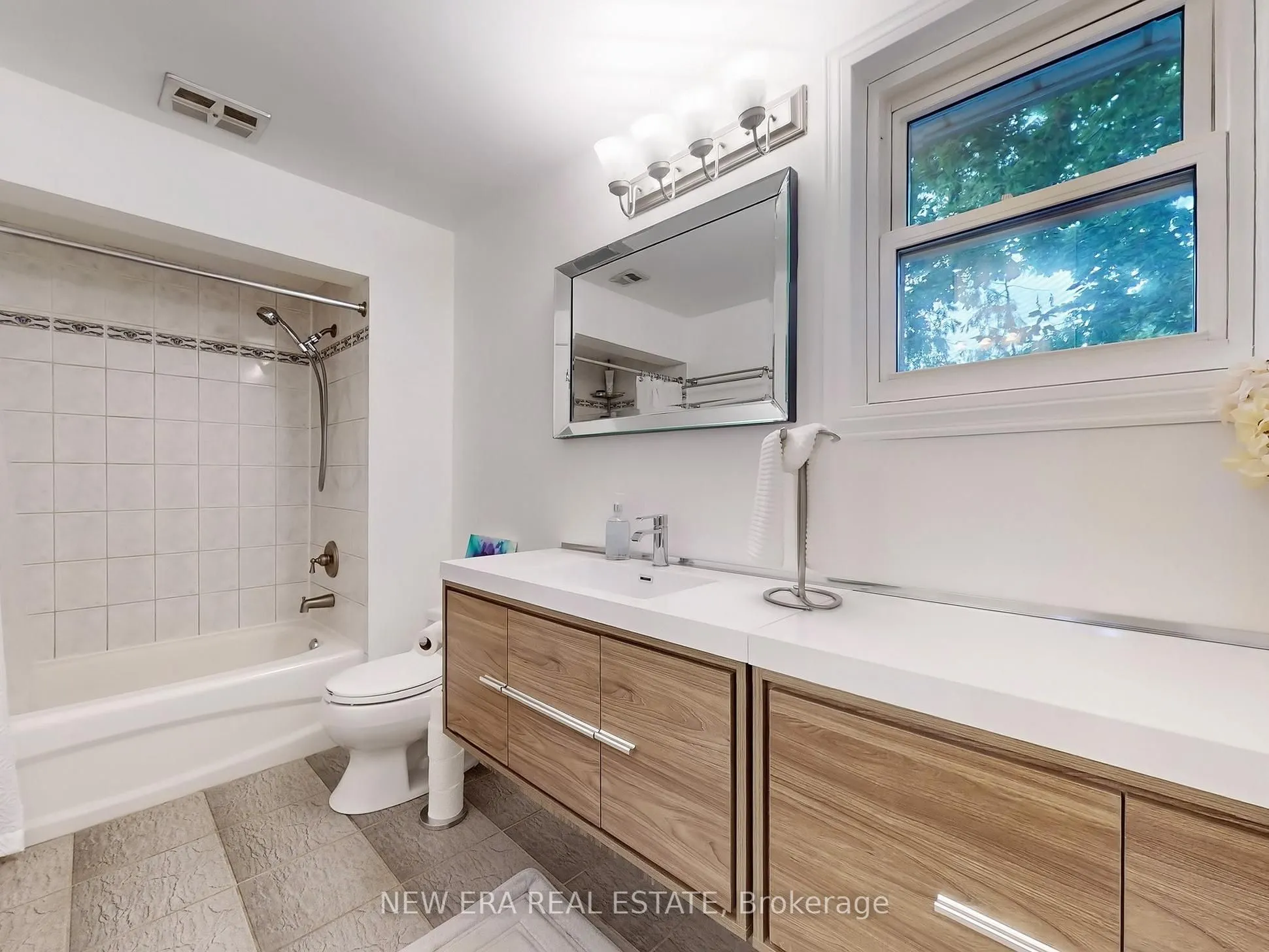 2669 Inlake Court