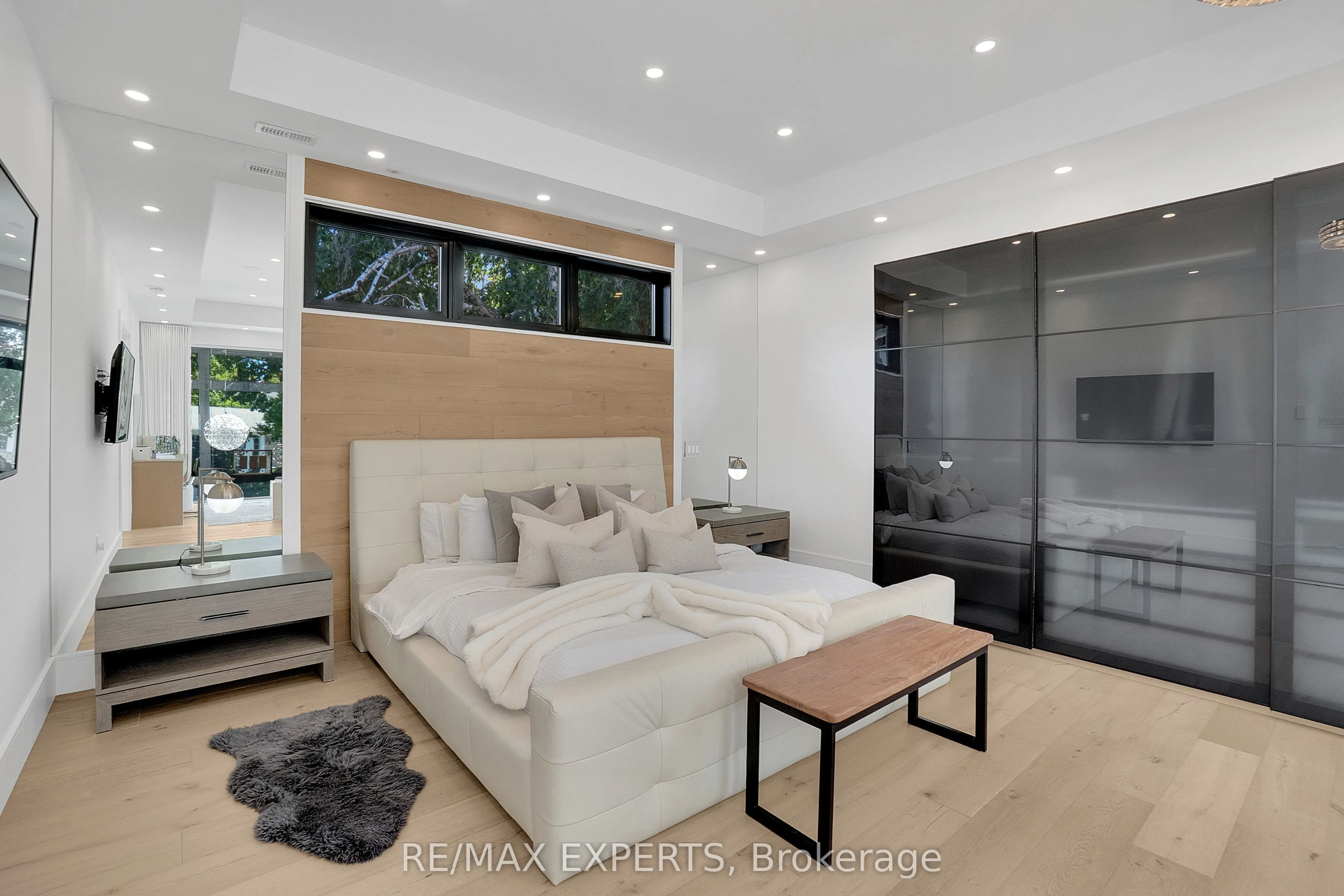 7 Woodvalley Drive