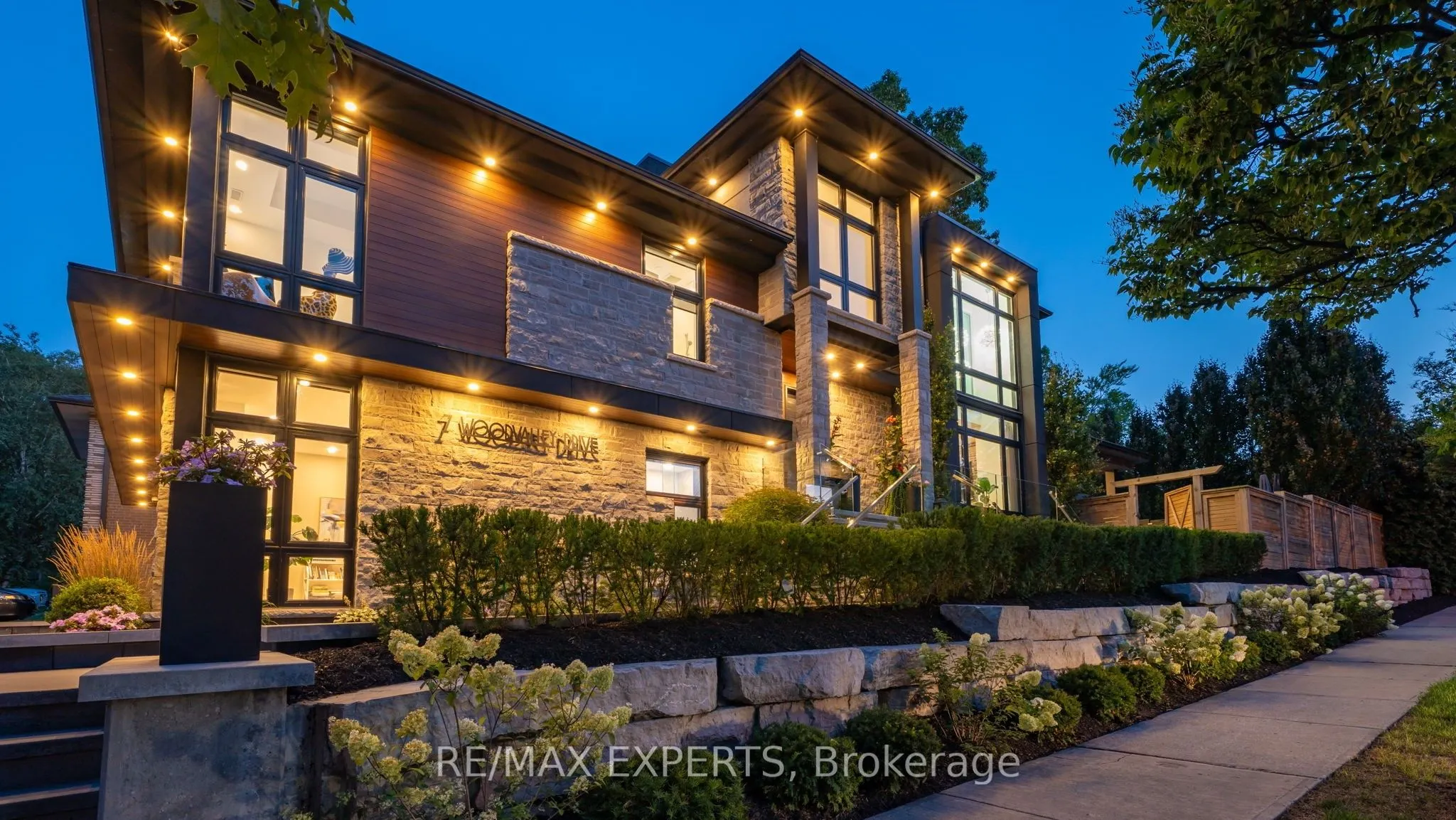 7 Woodvalley Drive
