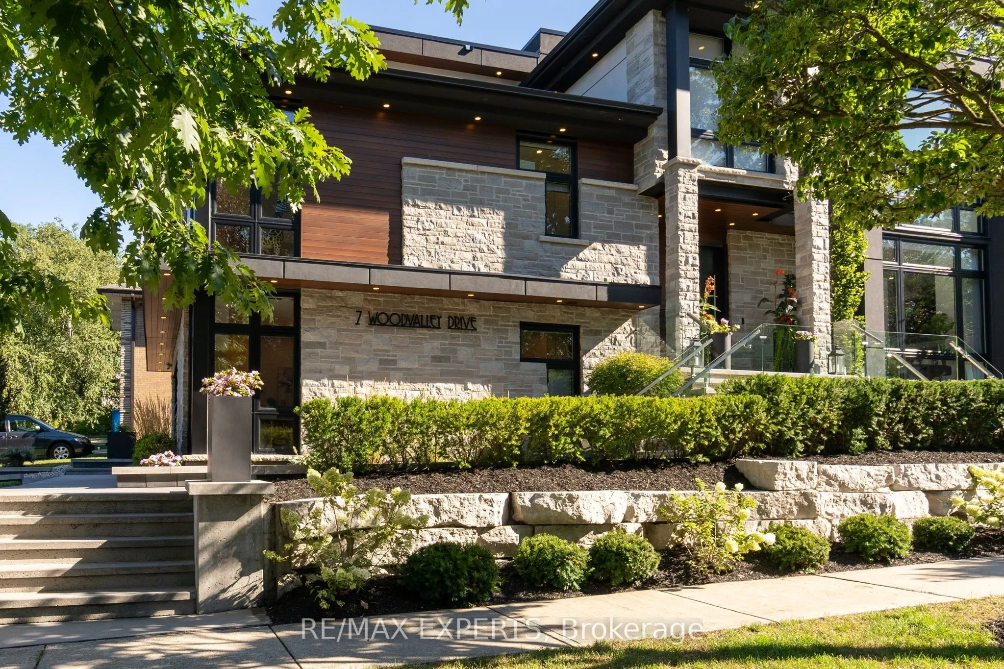 7 Woodvalley Drive
