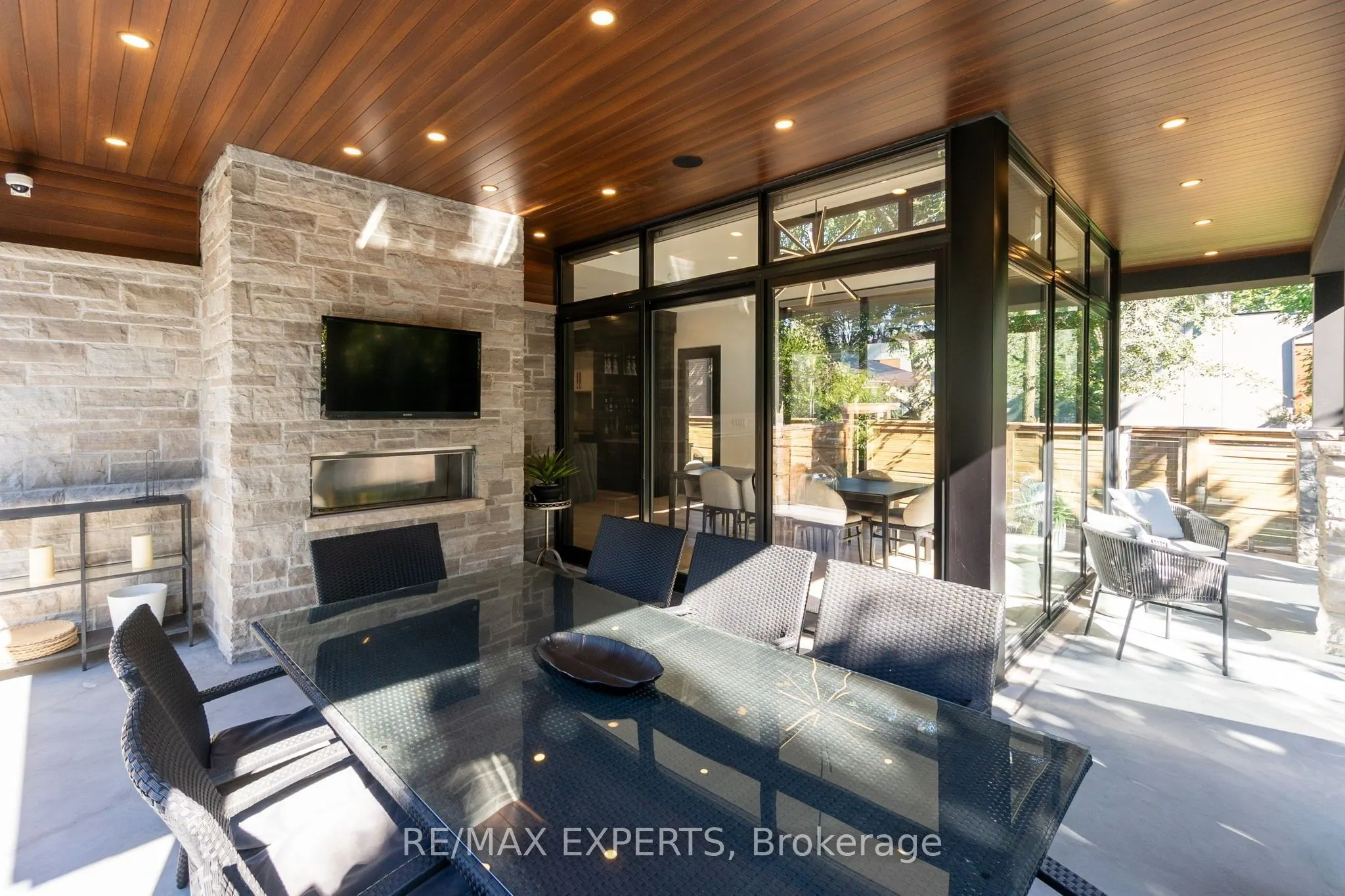 7 Woodvalley Drive