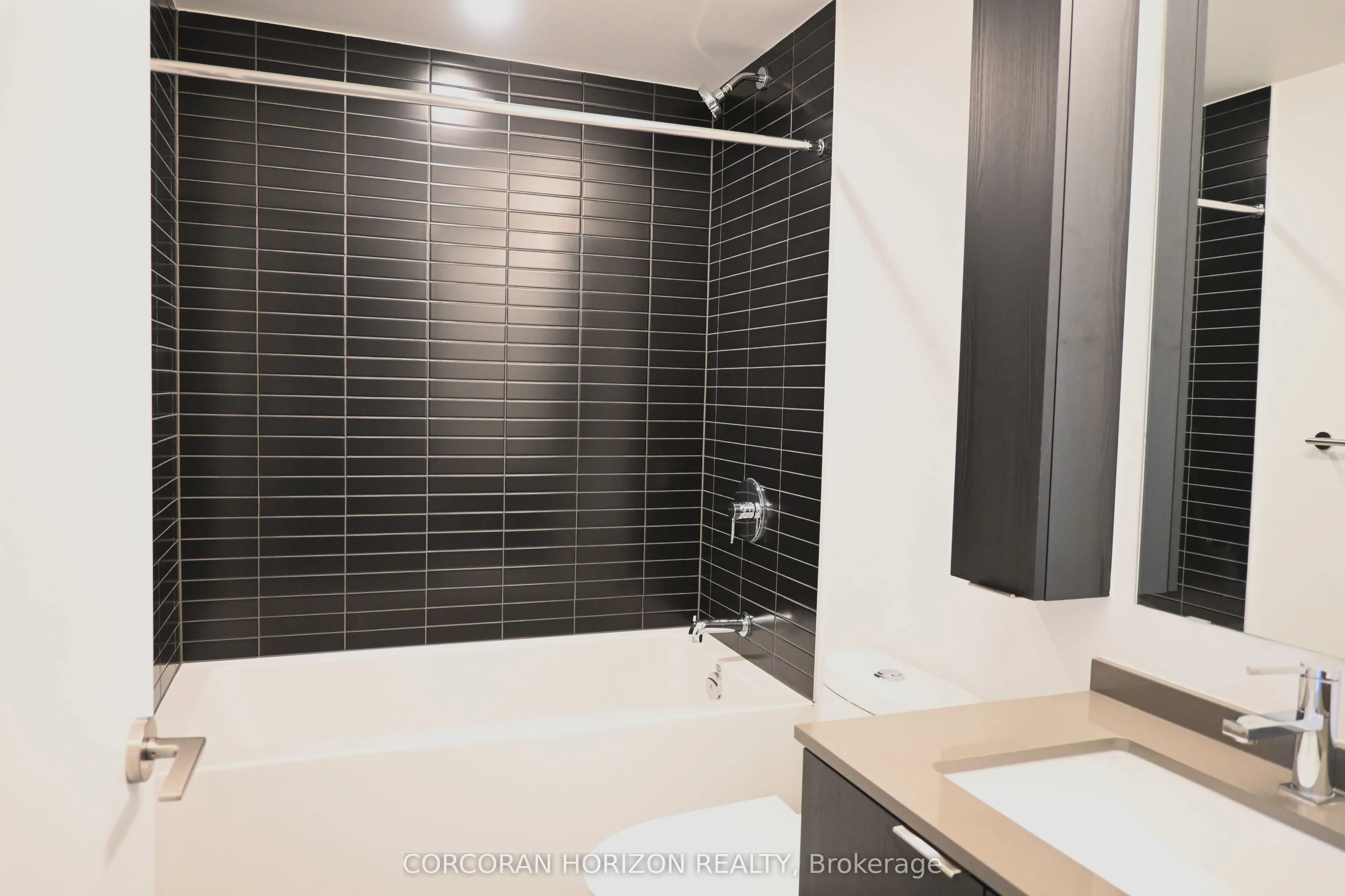 3009 Novar Road, #612