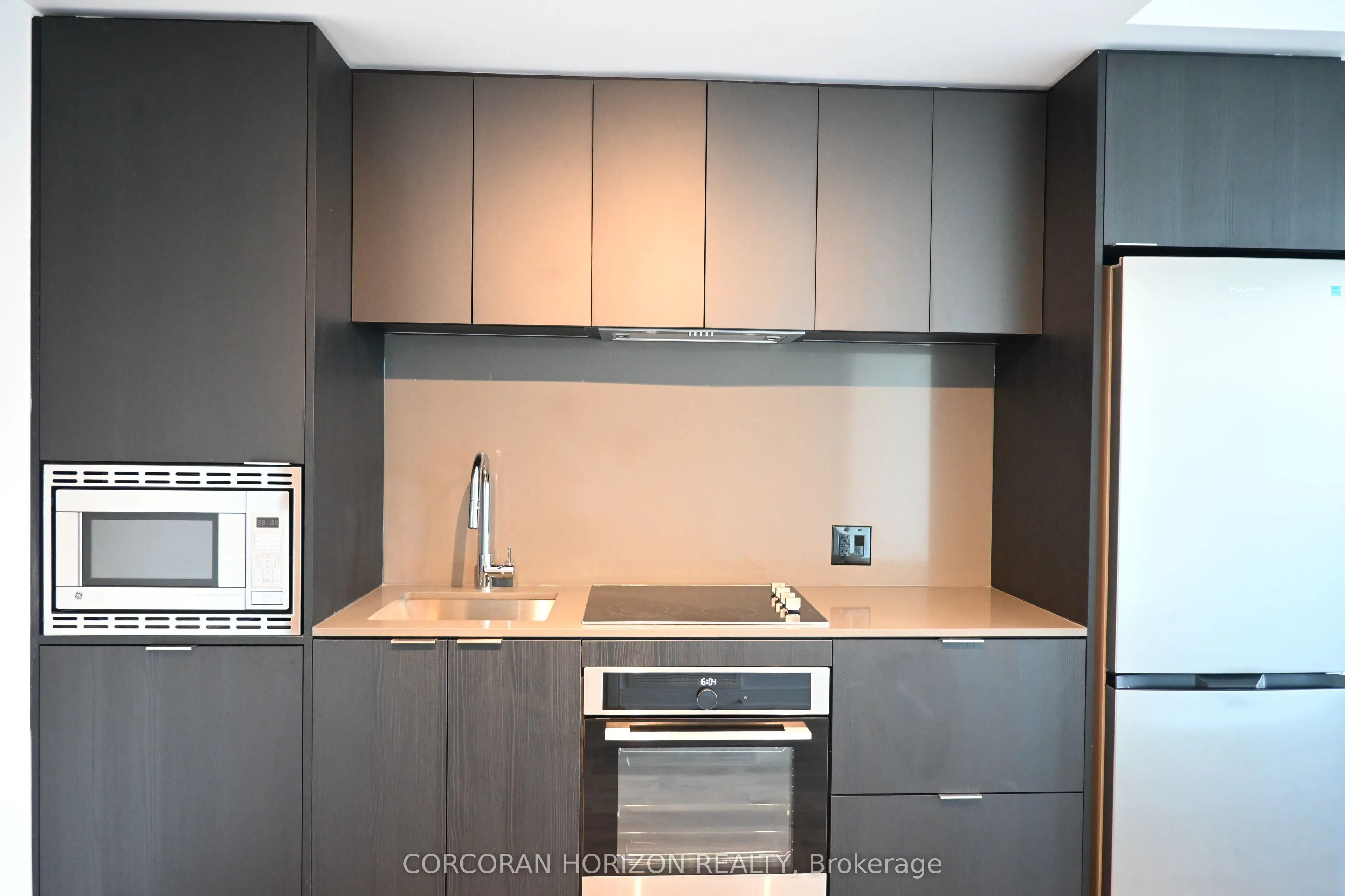 3009 Novar Road, #612