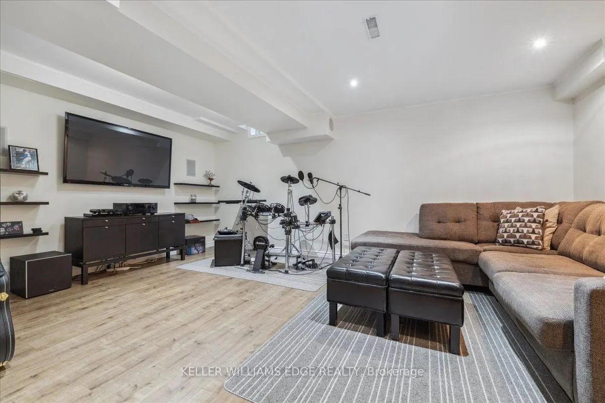 2301 Cavendish Drive, #150