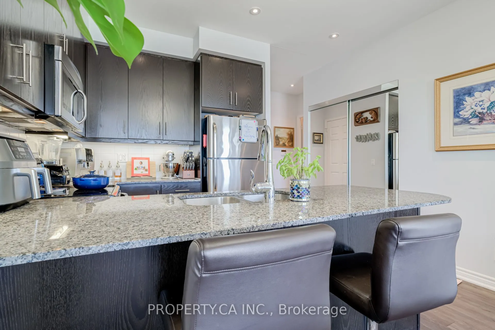 15 James Finlay Way, #1111
