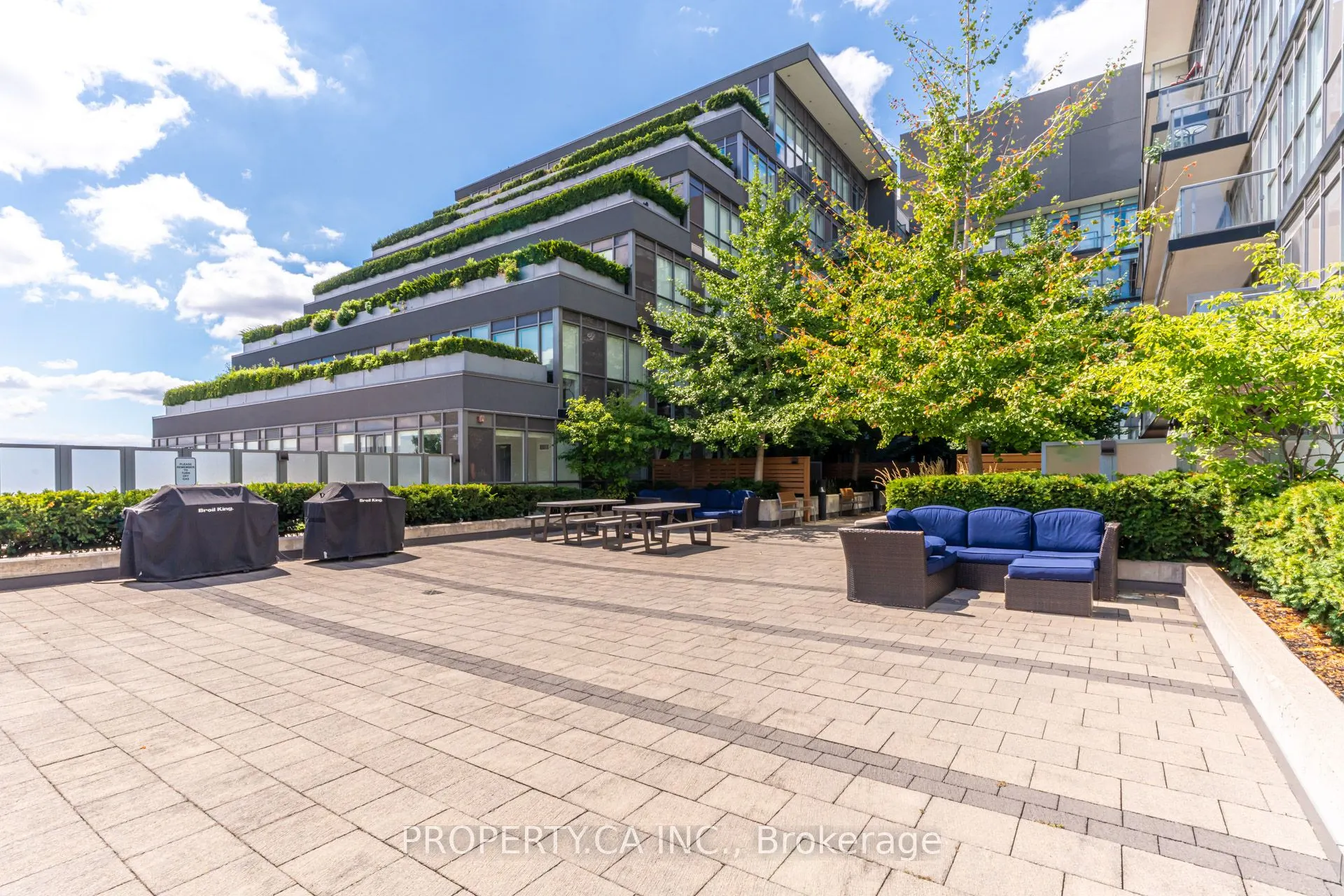 15 James Finlay Way, #1111