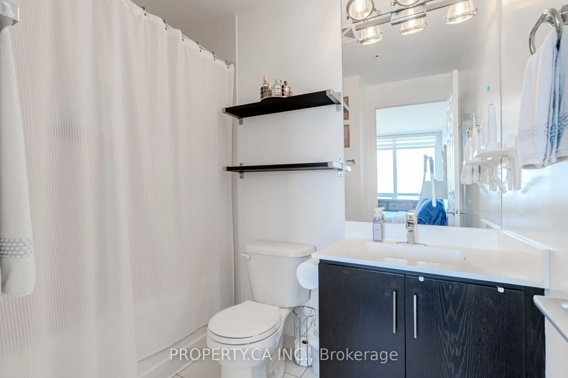 15 James Finlay Way, #1111