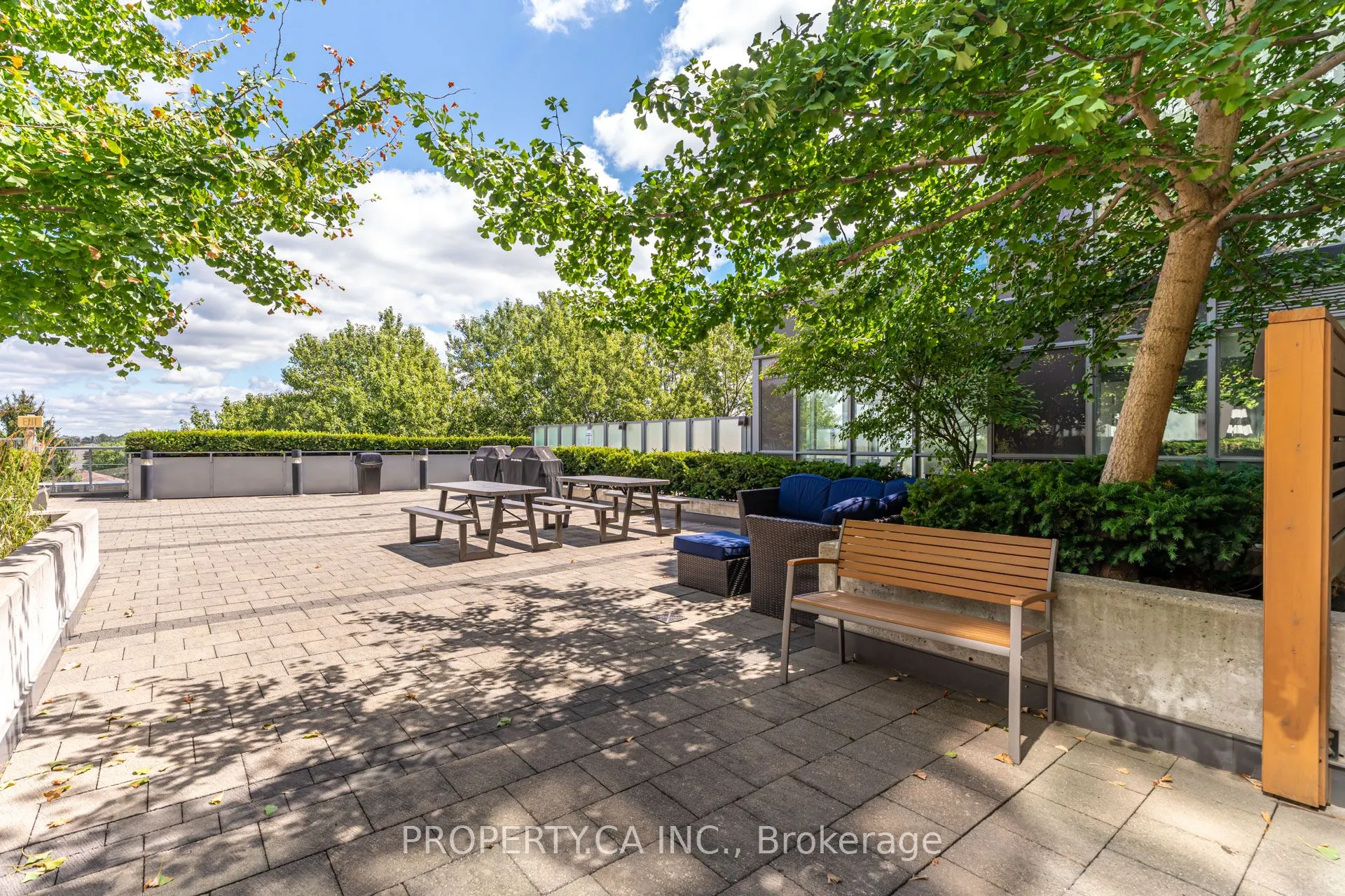 15 James Finlay Way, #1111