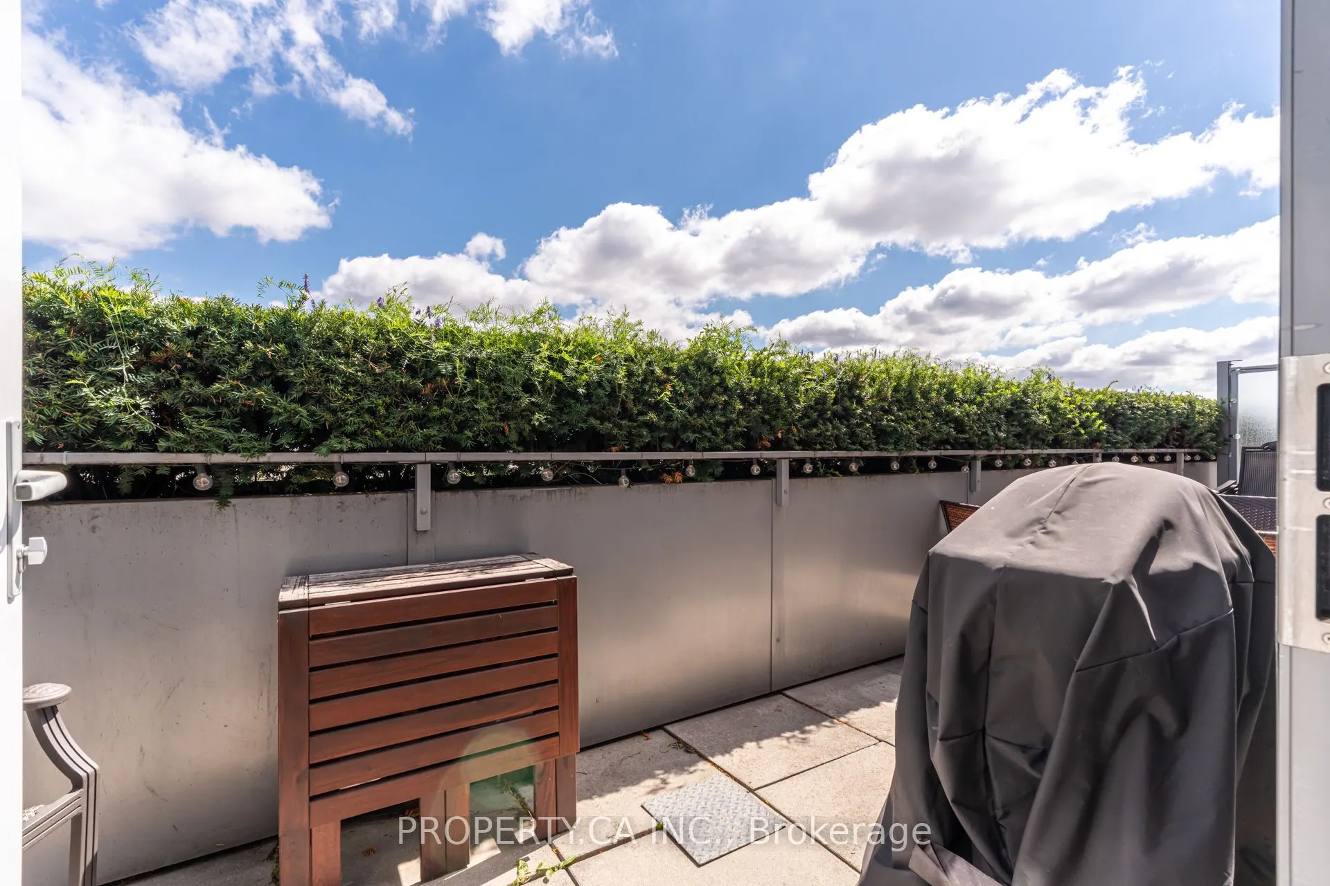 15 James Finlay Way, #1111